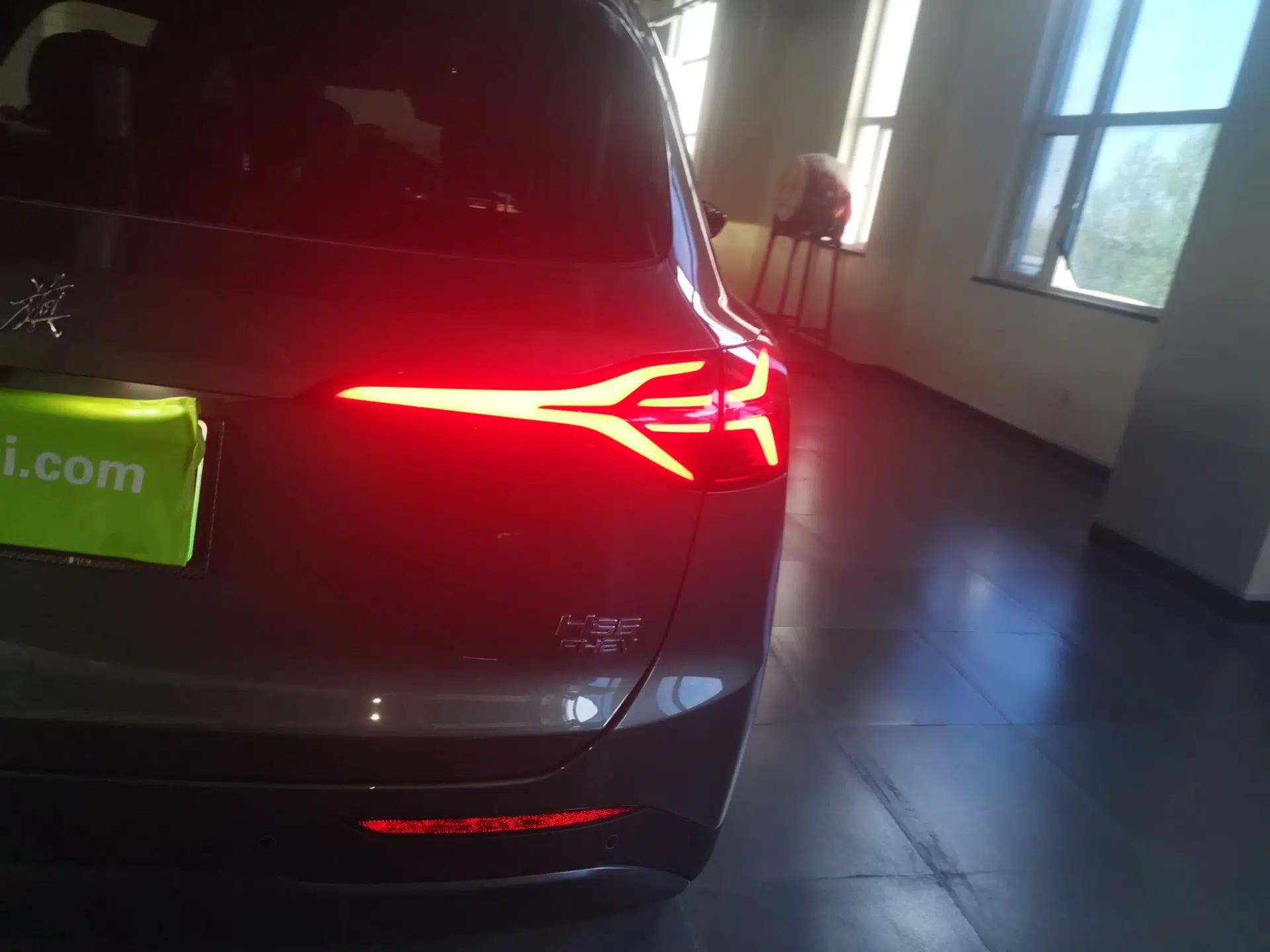 Hongqi HS6 PHEV 2026 220 All-Wheel Drive Smart Hybrid Version — миниатюра 7