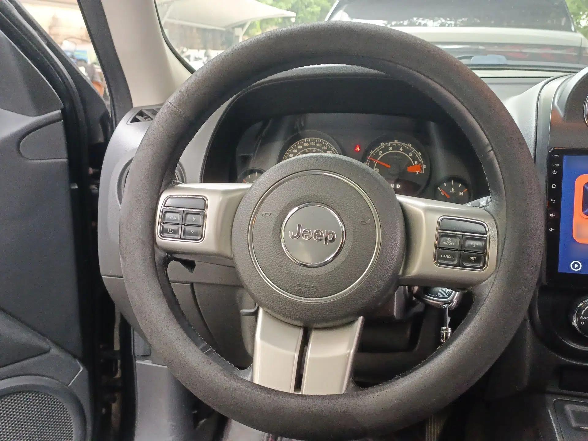 Jeep Patriot 2013 2.4 Sport Edition — миниатюра 11