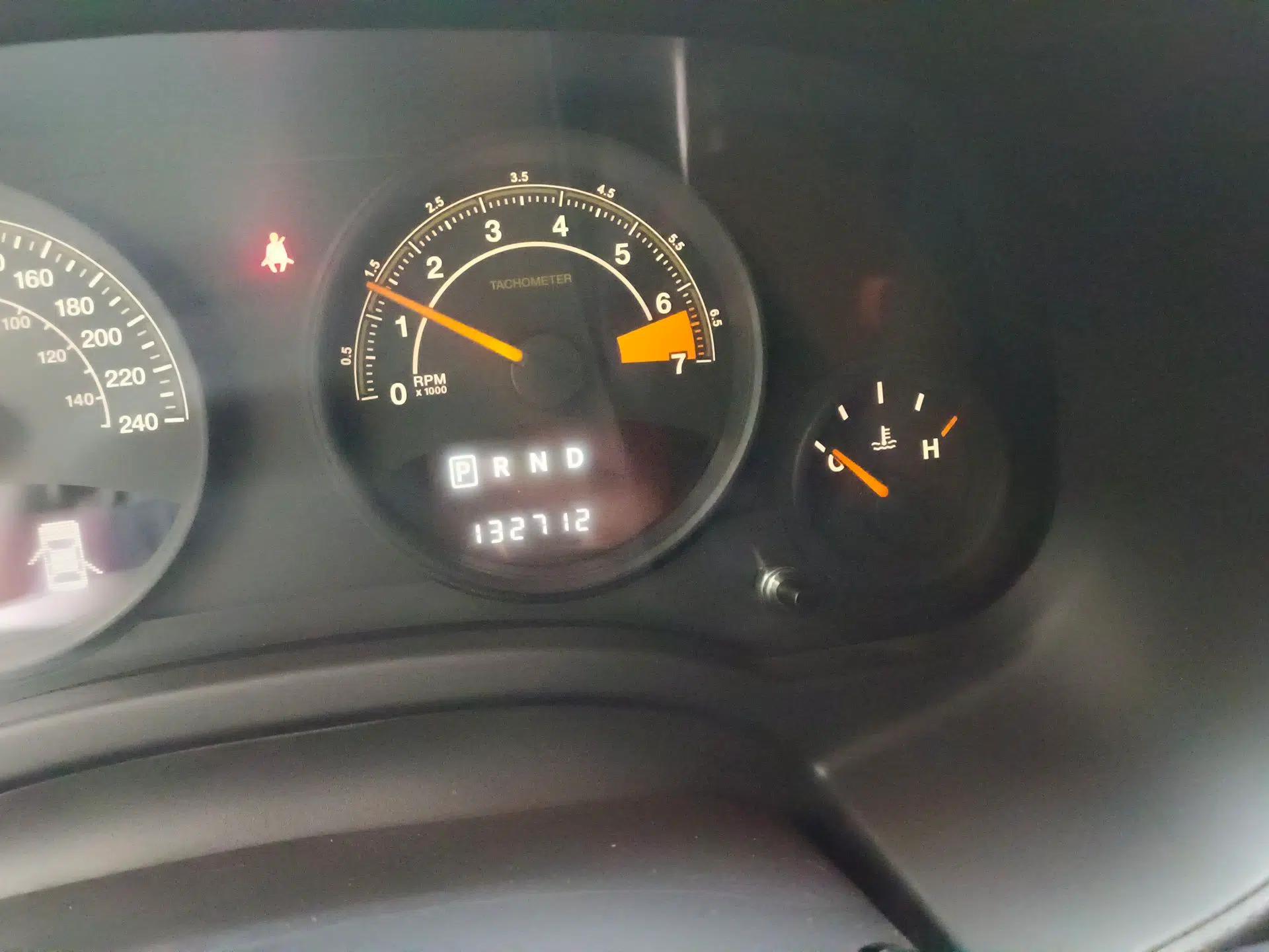Jeep Patriot 2013 2.4 Sport Edition — миниатюра 13