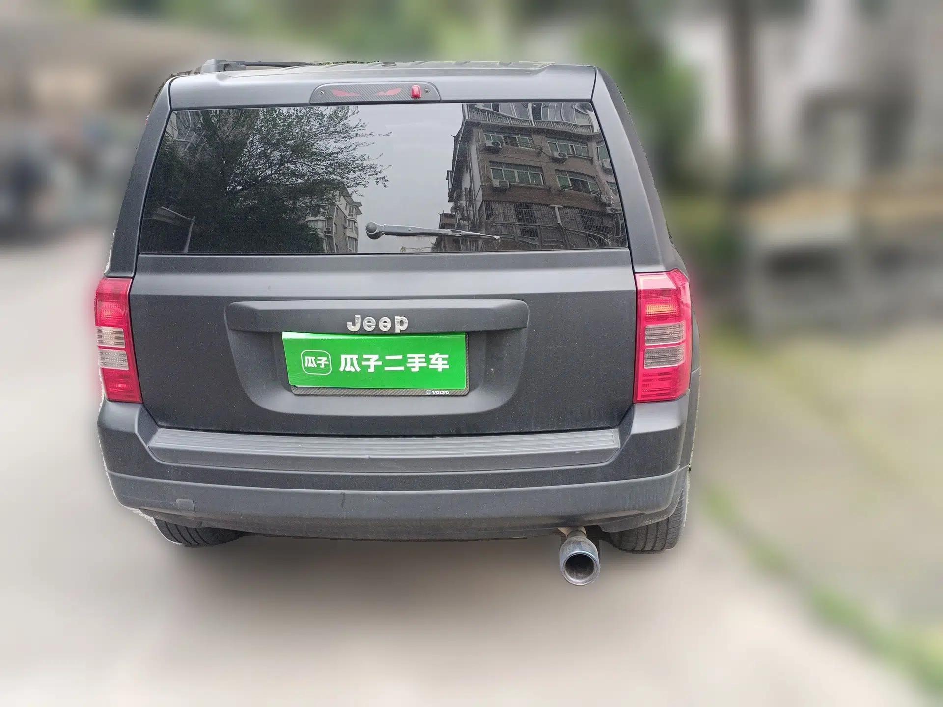 Jeep Patriot 2013 2.4 Sport Edition — миниатюра 5