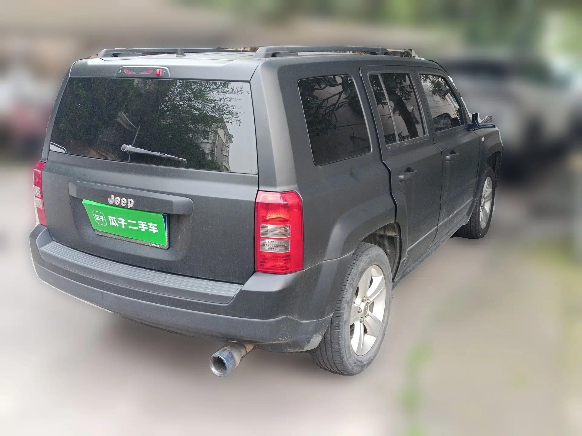 Jeep Patriot 2013 2.4 Sport Edition — миниатюра 6