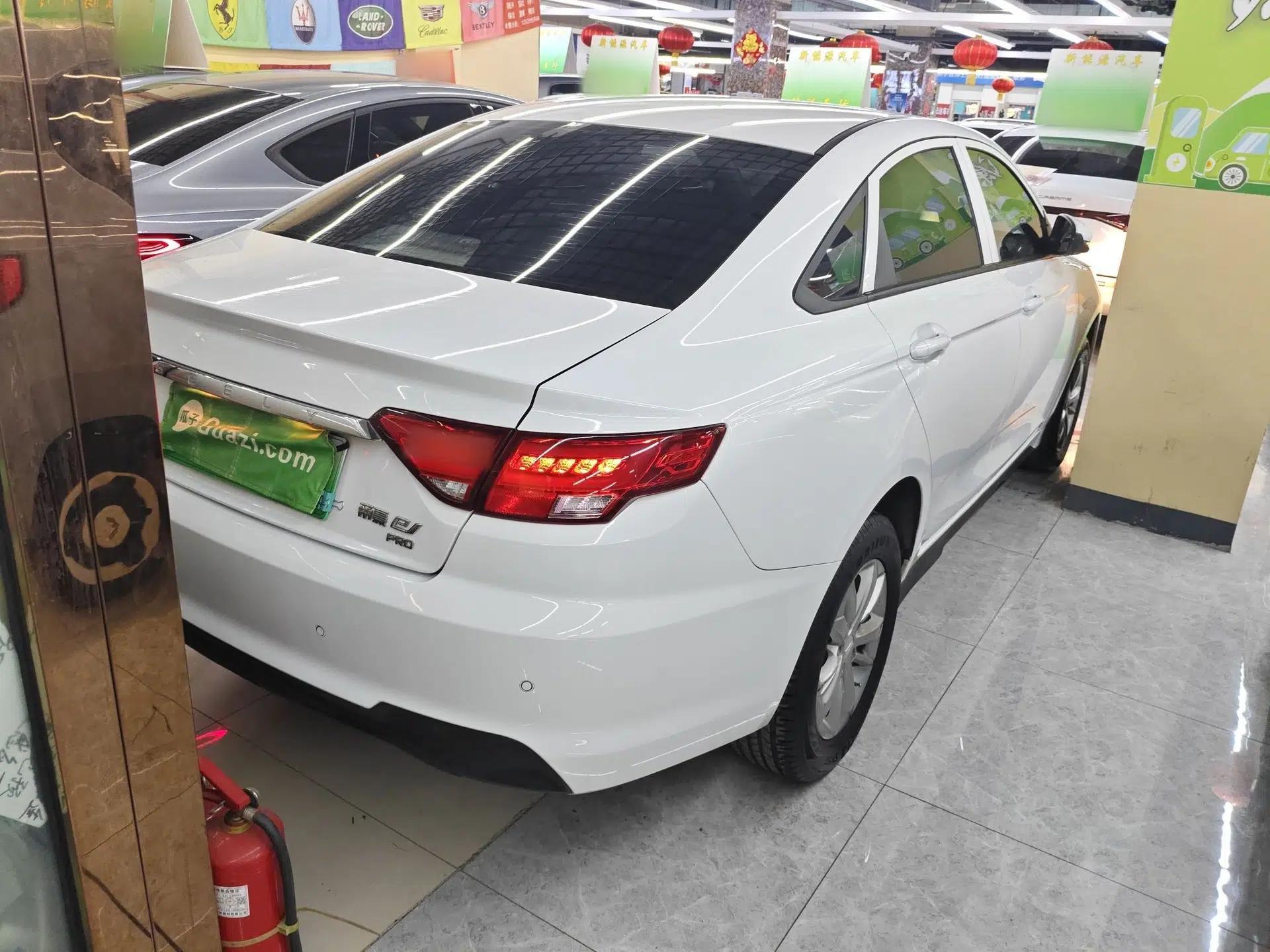 Geely Auto Emgrand New Energy 2022 EV Pro Ride-Hailing Version Lithium Iron Phosphate — миниатюра 6
