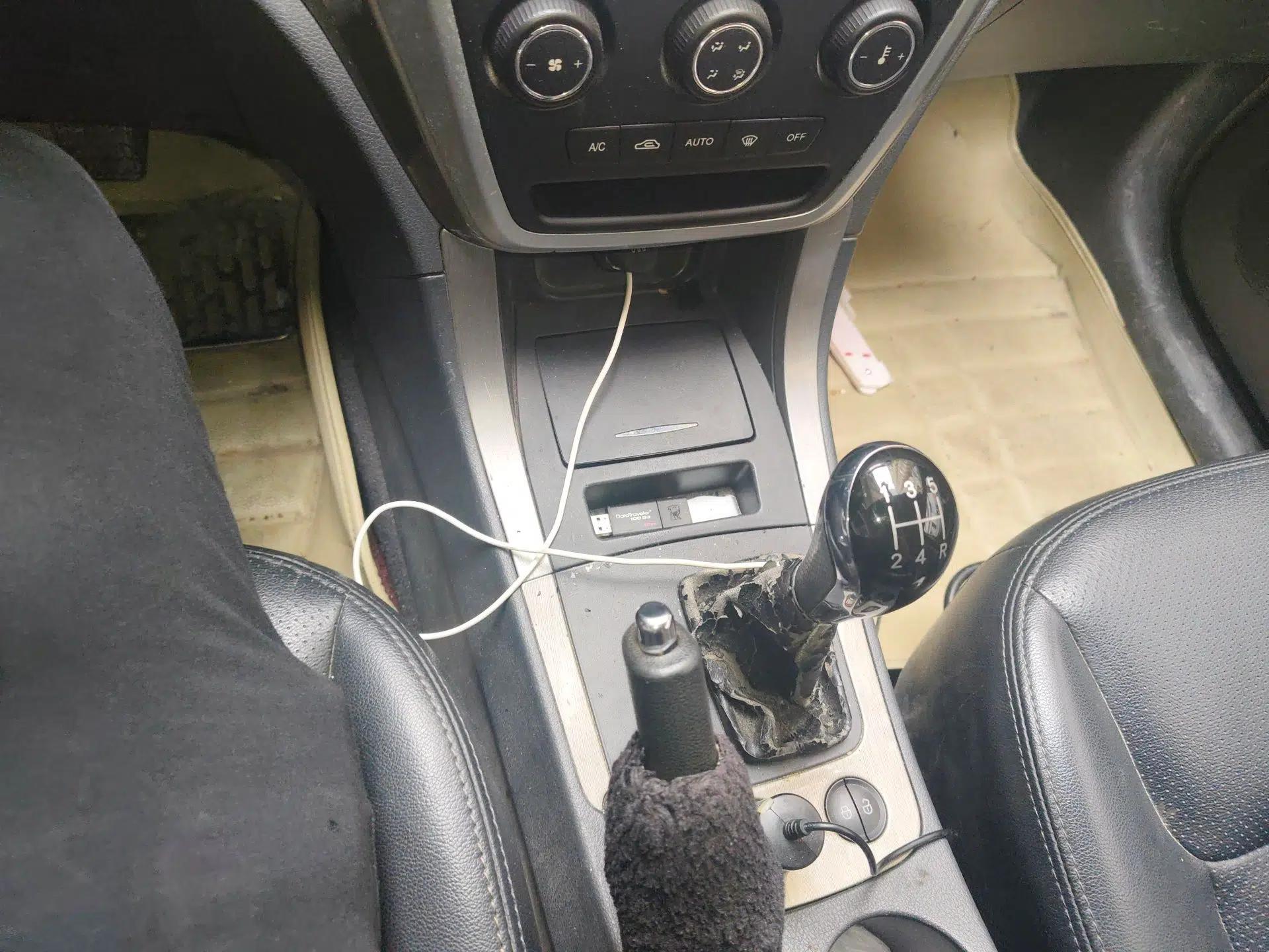 Geely Auto GX7 2014 2.0L Manual Luxury Version — миниатюра 15