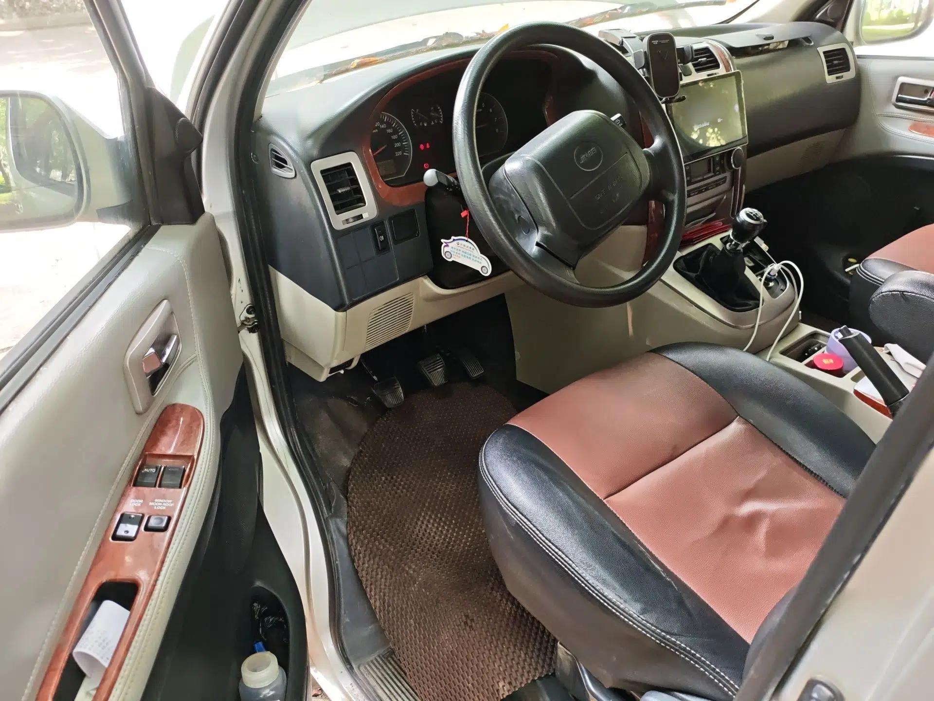 Jinbei Grace 2013 2.0L Zhi Ling Standard Version 7-Seater National Games Commemorative Edition China V Standard — миниатюра 17