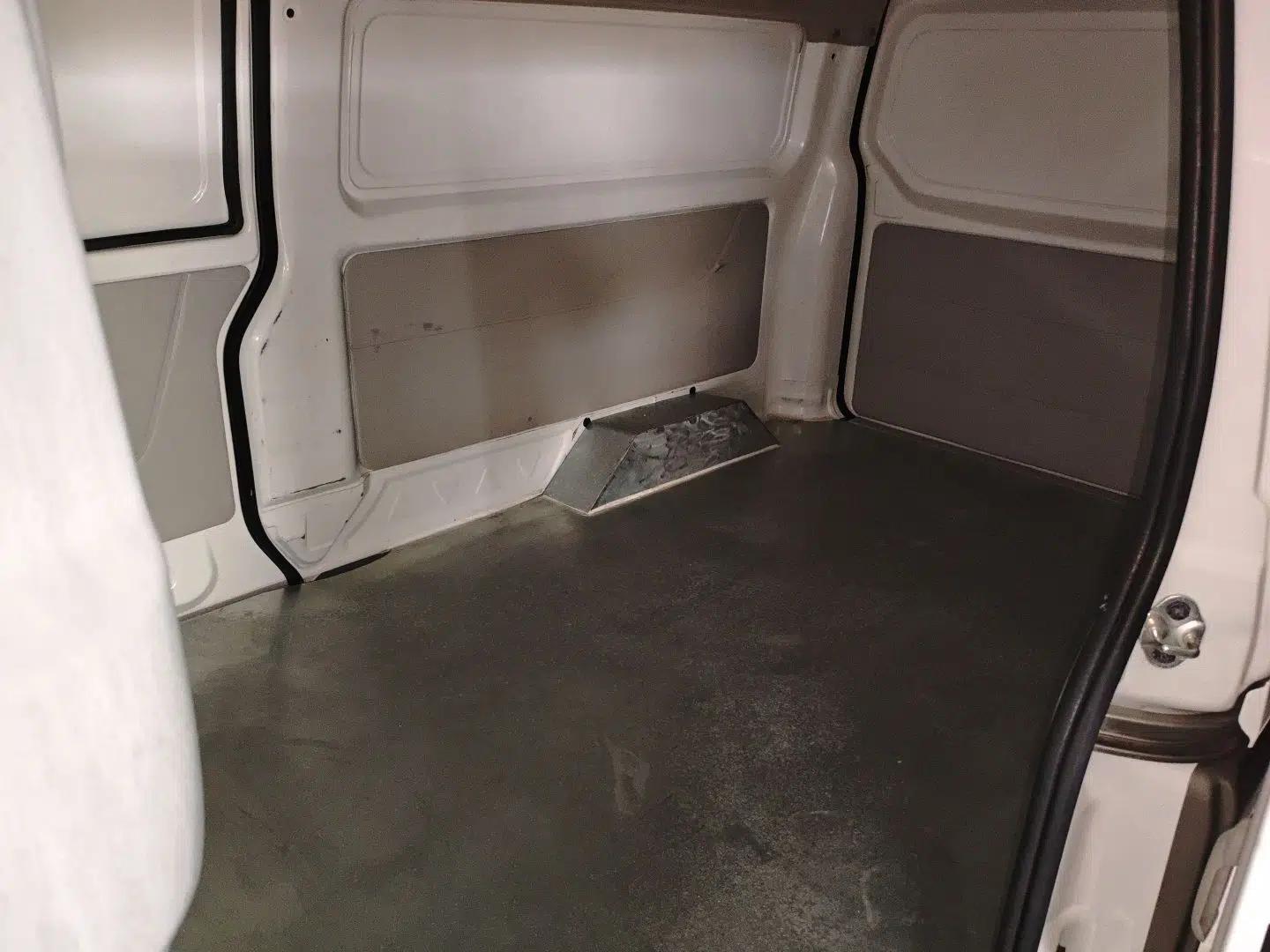 Jinbei New Hiace S 2023 1.5L Wealth Edition Van 2/5-Seater Non-Air-Conditioned Version SWC15M — миниатюра 20