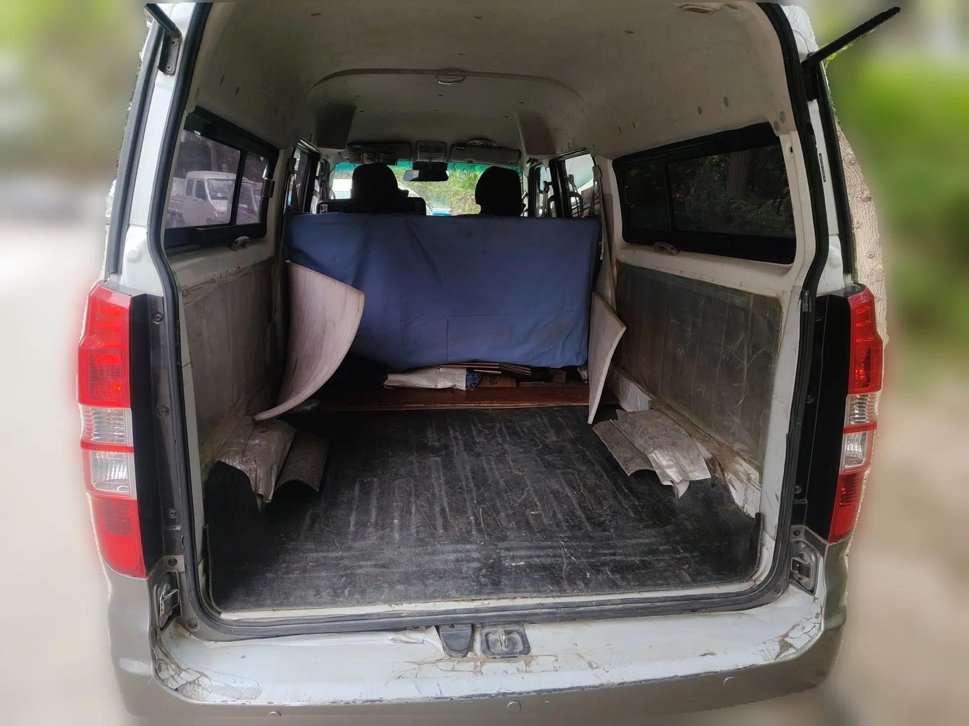 Jinbei New Hiace S 2023 1.5L Wealth Edition Passenger Van 5/6/7-Seater Non-Air-Conditioned Version SWC15M — миниатюра 20