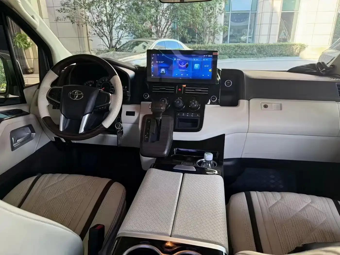 2022 HIACE 3.5L Middle East Edition — миниатюра 4