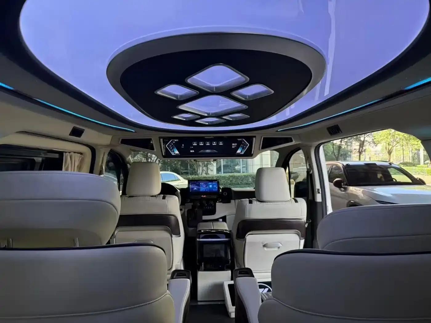 2022 HIACE 3.5L Middle East Edition — миниатюра 8