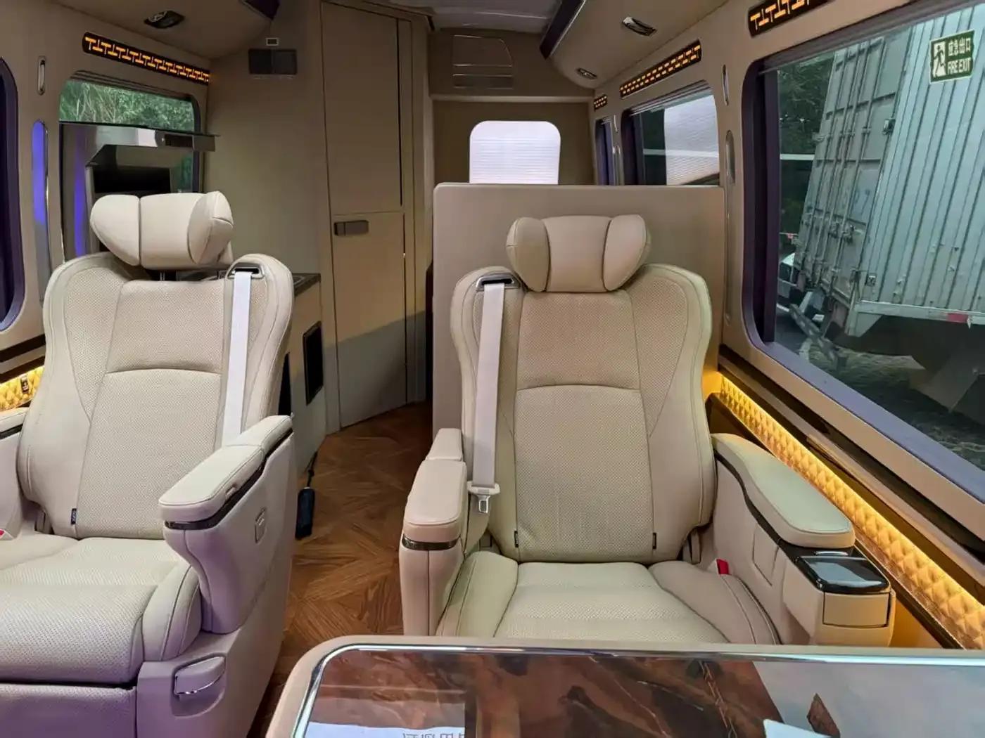 2019 Toyota Coaster 4.0L Luxury SUV GRB53L-ZCMEK 20-seater 9GR — миниатюра 2