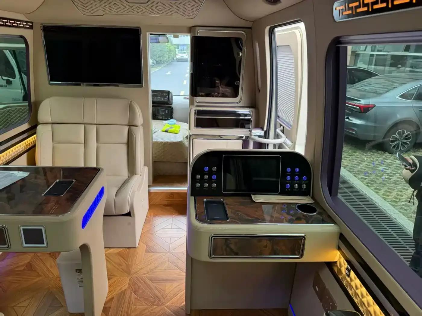 2019 Toyota Coaster 4.0L Luxury SUV GRB53L-ZCMEK 20-seater 9GR — миниатюра 4