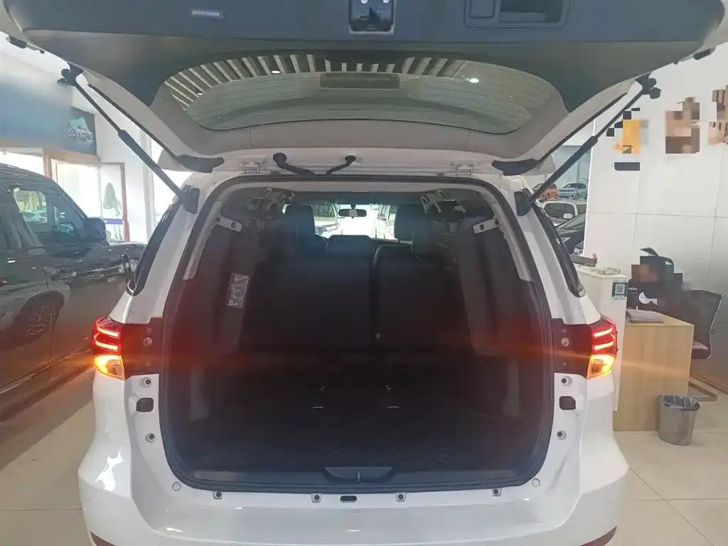 Fortuner 2016 2.7L Middle East Edition — миниатюра 19