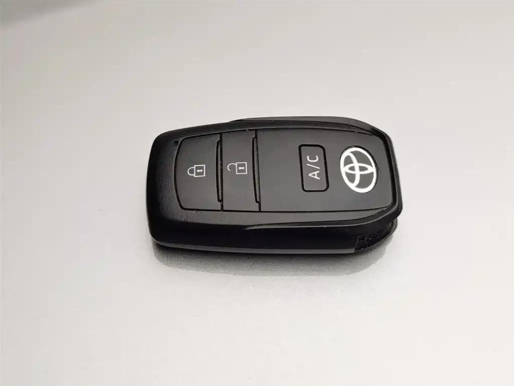 FAW Toyota bZ4X 2022 All-Wheel Drive High-Performance PRO Edition — миниатюра 19