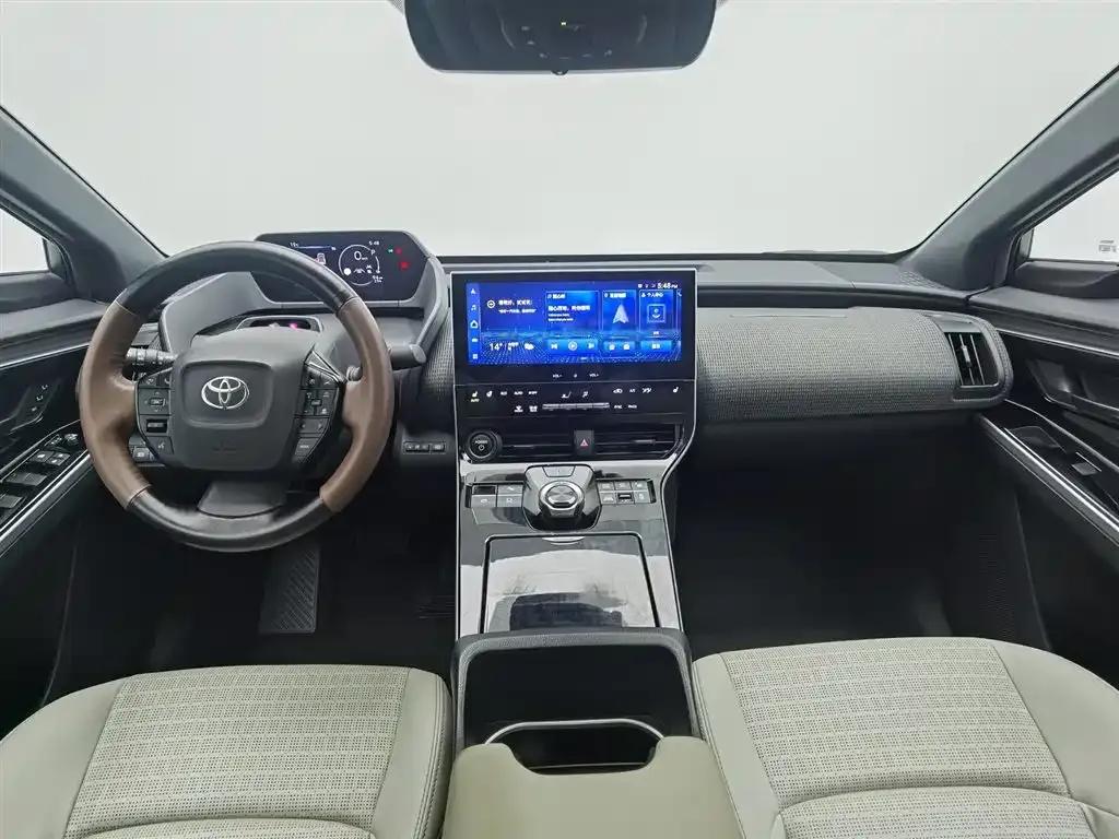FAW Toyota bZ4X 2022 All-Wheel Drive High-Performance PRO Edition — миниатюра 5