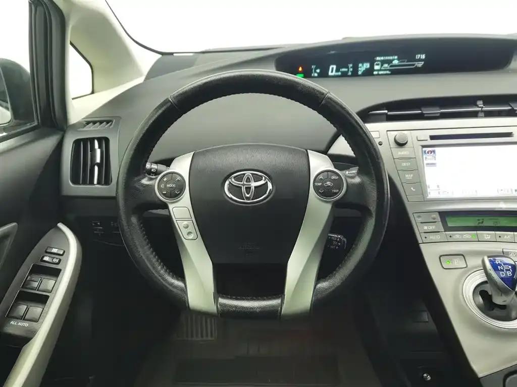 2012 Prius 1.8L Luxury Advanced Edition — миниатюра 11