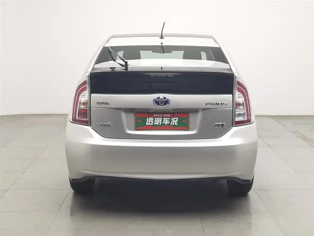 2012 Prius 1.8L Luxury Advanced Edition — миниатюра 4