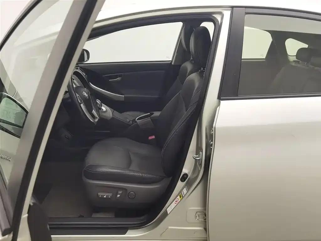 2012 Prius 1.8L Luxury Advanced Edition — миниатюра 10