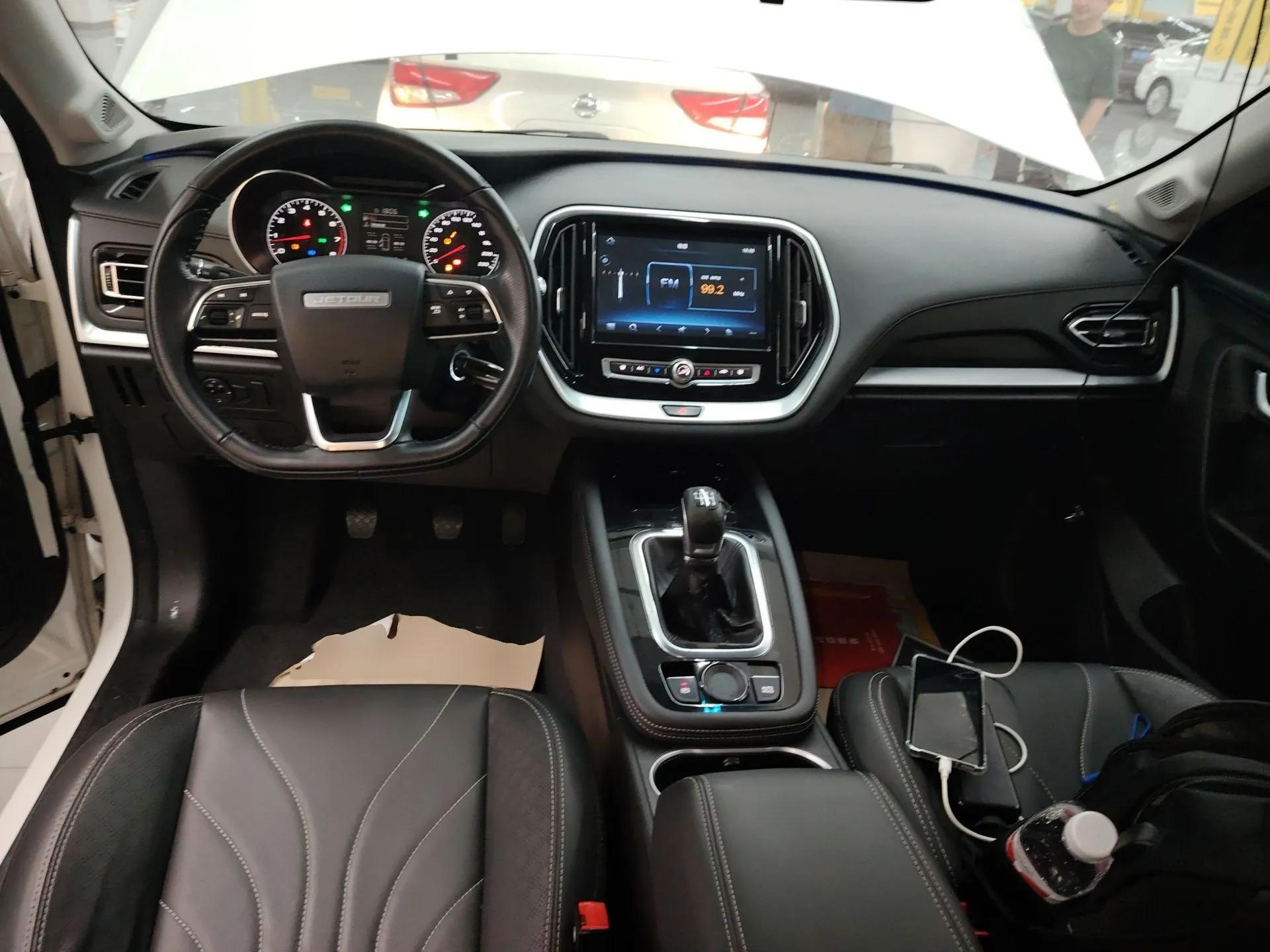 JETOUR X70M 2020 Revised 1.5T Manual Travel Companion Version 5 Seats — миниатюра 13