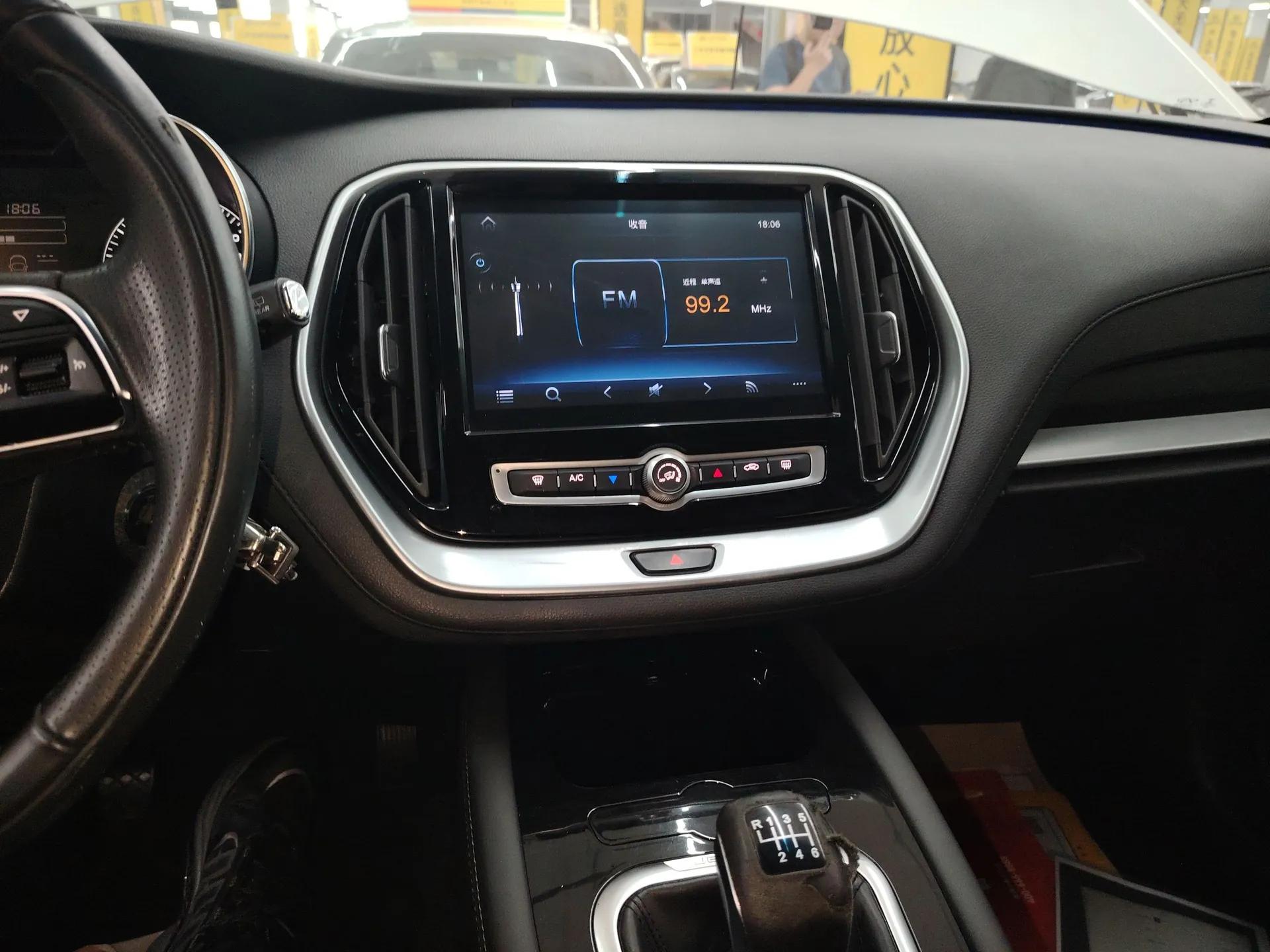 JETOUR X70M 2020 Revised 1.5T Manual Travel Companion Version 5 Seats — миниатюра 16