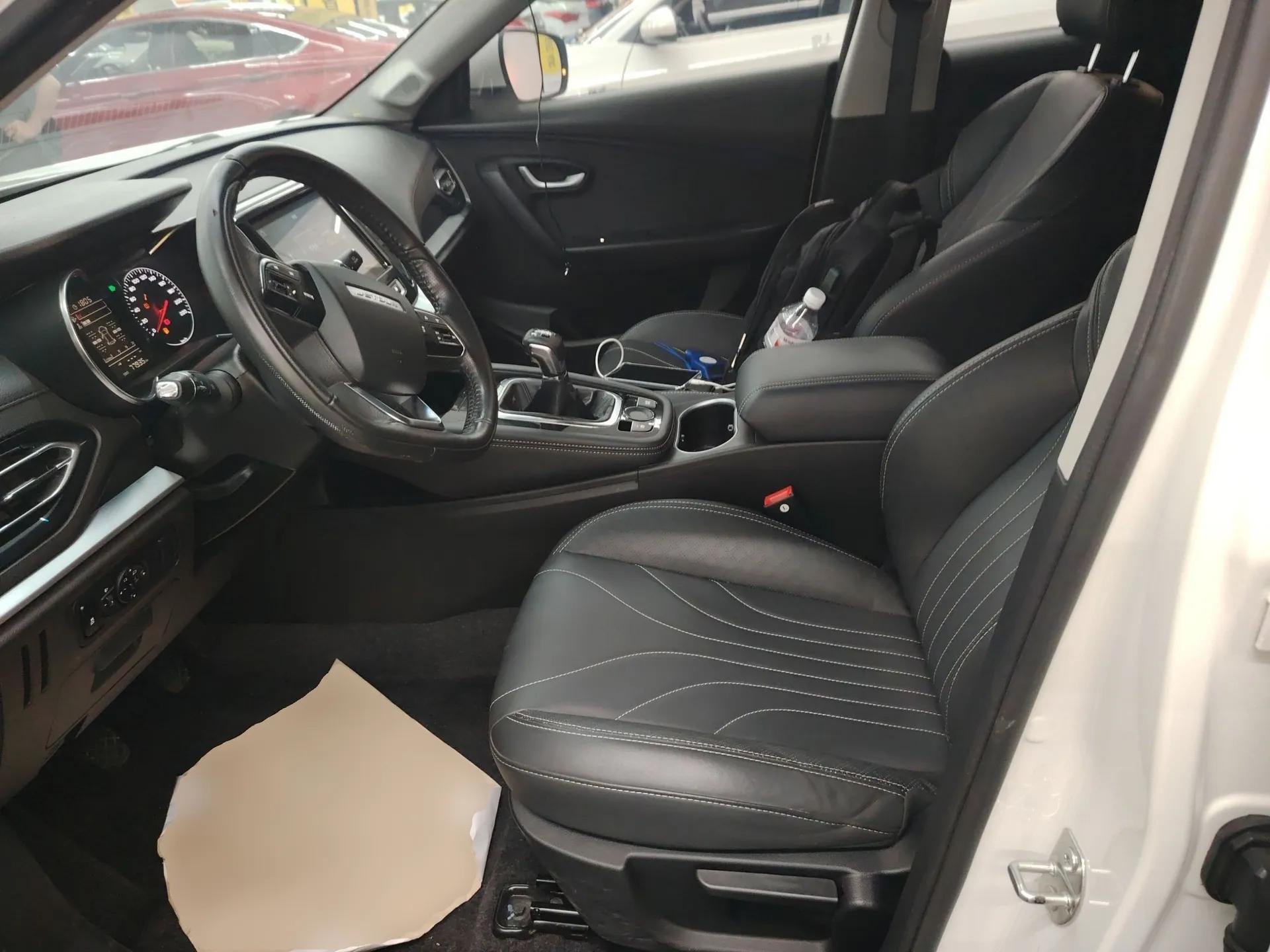 JETOUR X70M 2020 Revised 1.5T Manual Travel Companion Version 5 Seats — миниатюра 18
