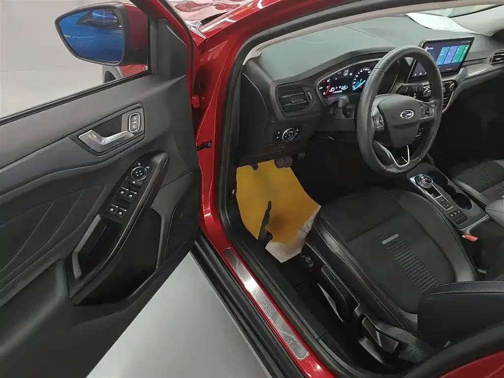 Ford Focus Active 2020 EcoBoost 180 Automatic Trend Edition — миниатюра 12