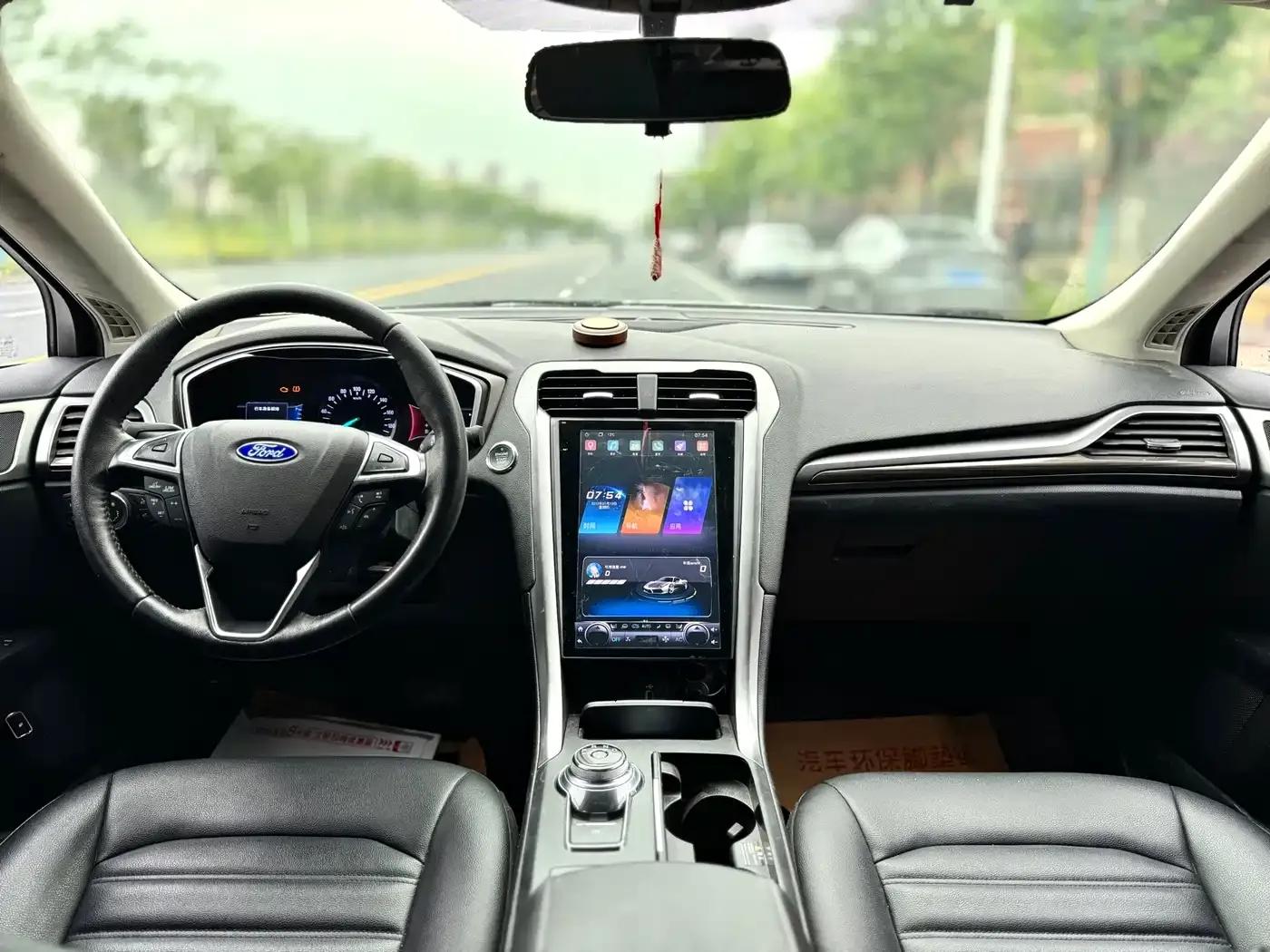 Mondeo PHEV 2018 2.0 PHEV Intelligent Control Fashion Model (National VI Emission Standard) — миниатюра 4