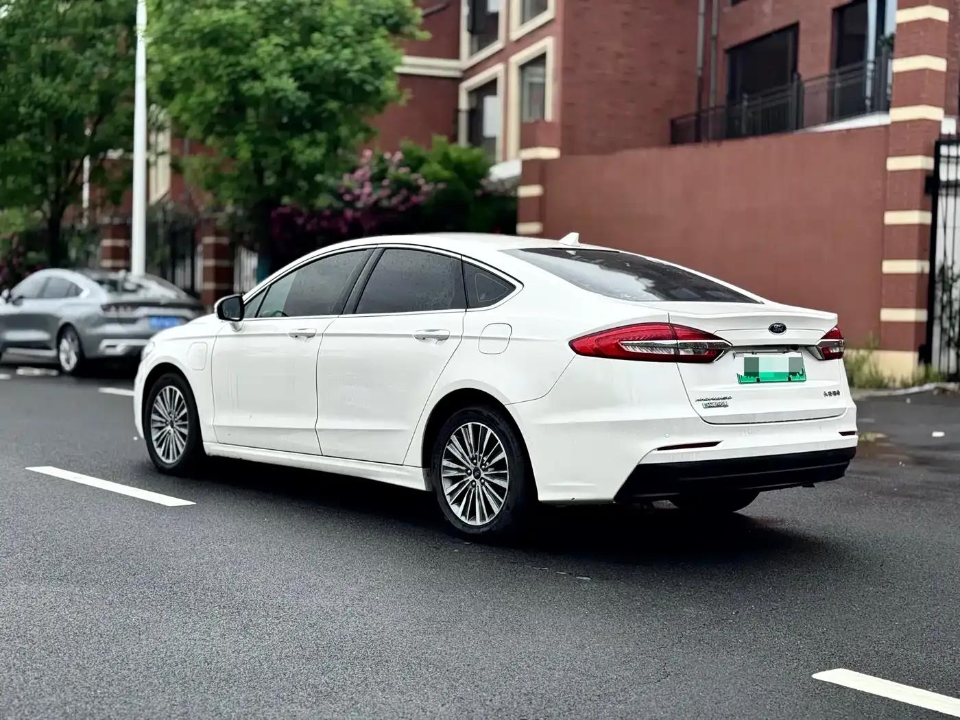 Mondeo PHEV 2018 2.0 PHEV Intelligent Control Fashion Model (National VI Emission Standard) — миниатюра 7