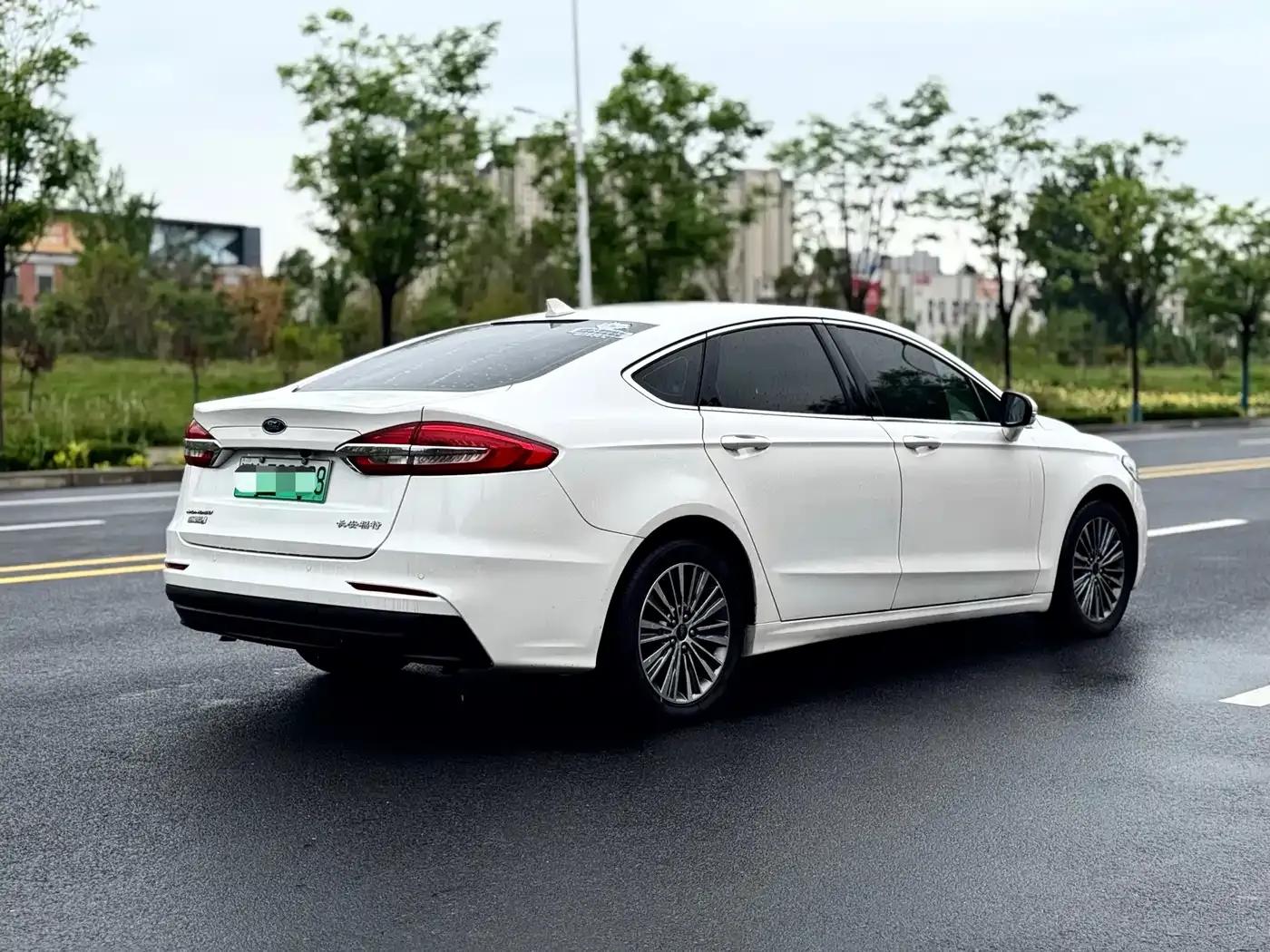 Mondeo PHEV 2018 2.0 PHEV Intelligent Control Fashion Model (National VI Emission Standard) — миниатюра 9