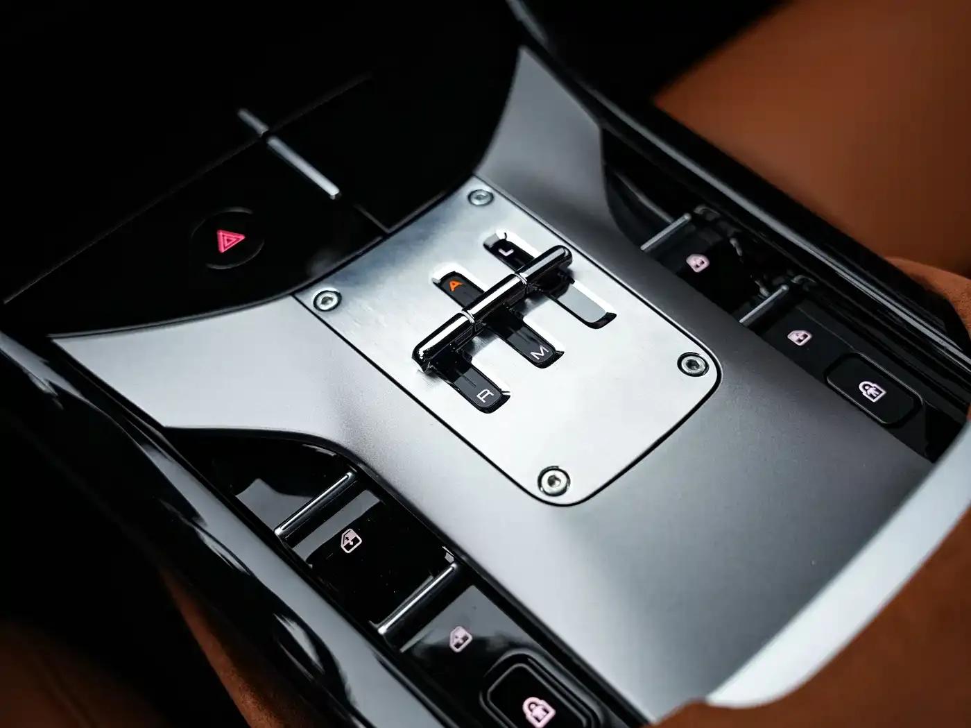 2023 Purosangue 6.5L V12 — миниатюра 17