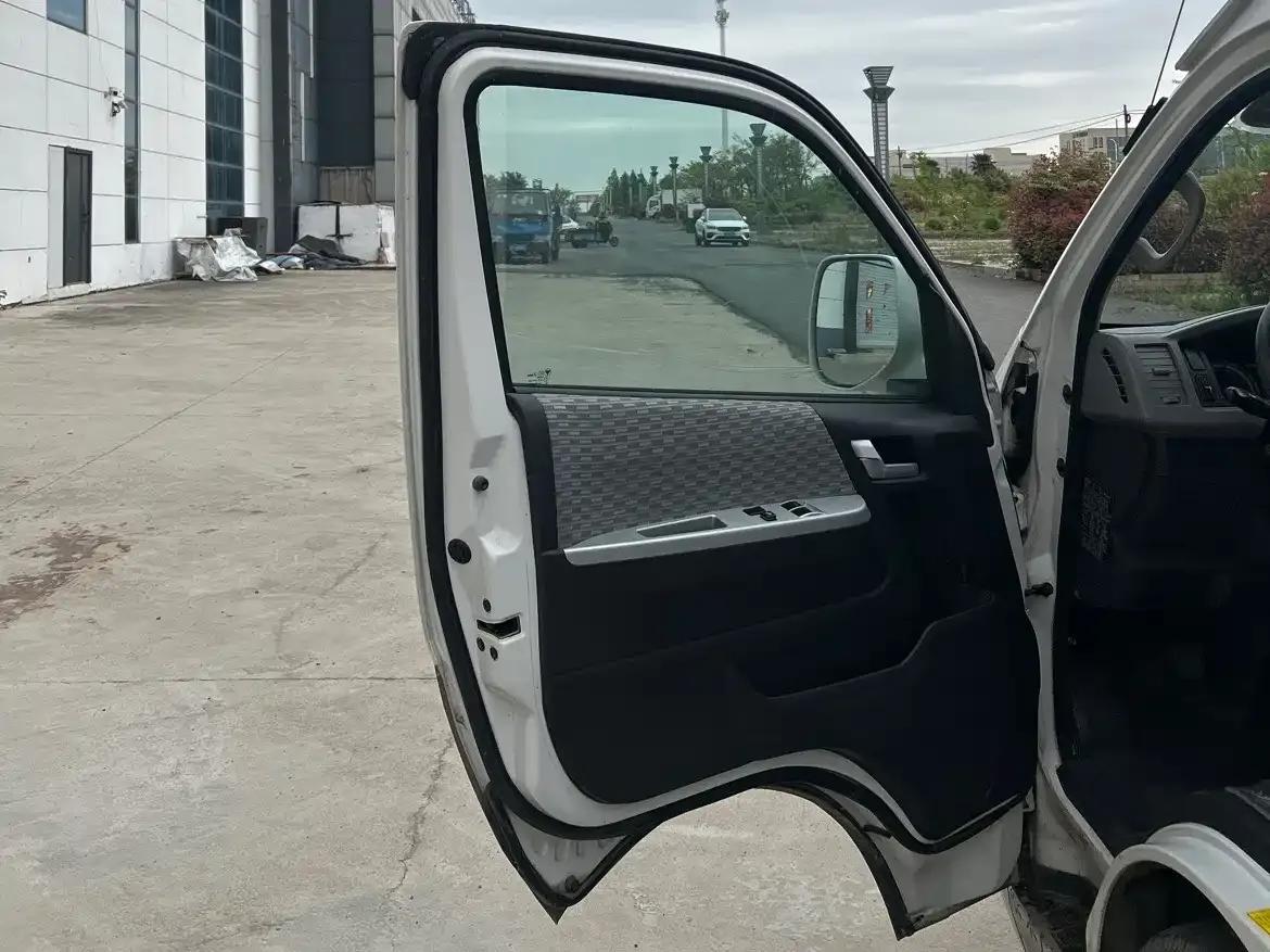 Fengjing G9 2016 2.4L Business Edition Long Wheelbase 4G69 — миниатюра 23