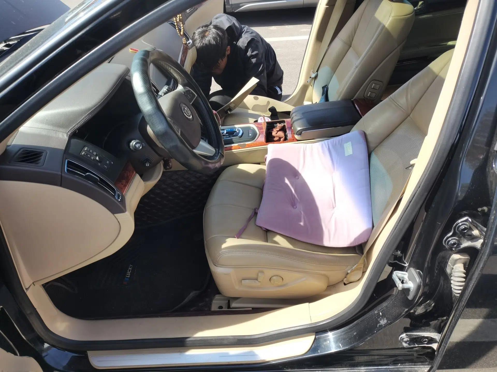 Cadillac SLS Seville 2011 2.0T Luxury Edition — миниатюра 16