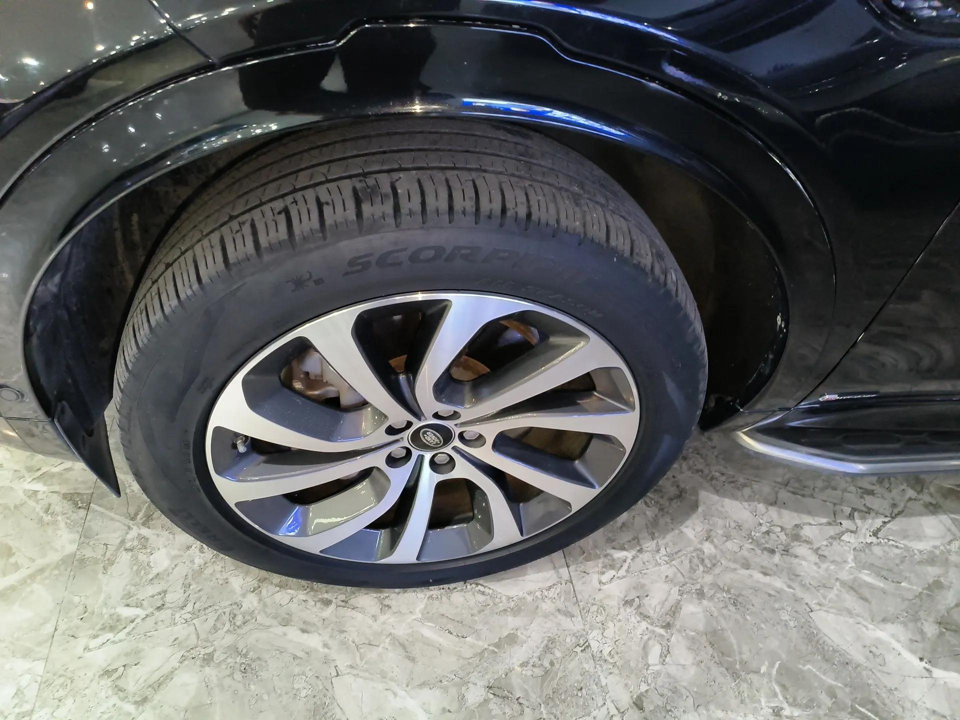 Land Rover Discovery Sport New Energy 2021 P300e Performance Tech Edition — миниатюра 8