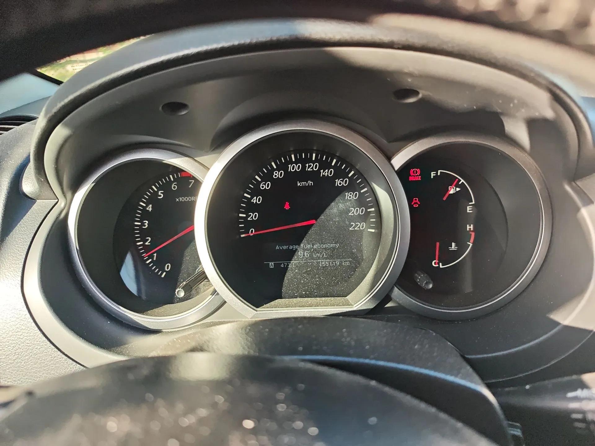 Suzuki Grand Vitara 2012 2.4L MT Luxury Navigation 5-Door Version — миниатюра 12
