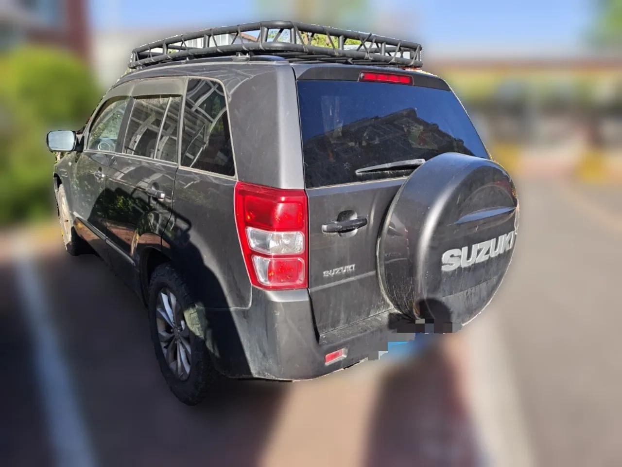 Suzuki Grand Vitara 2012 2.4L MT Luxury Navigation 5-Door Version — миниатюра 4