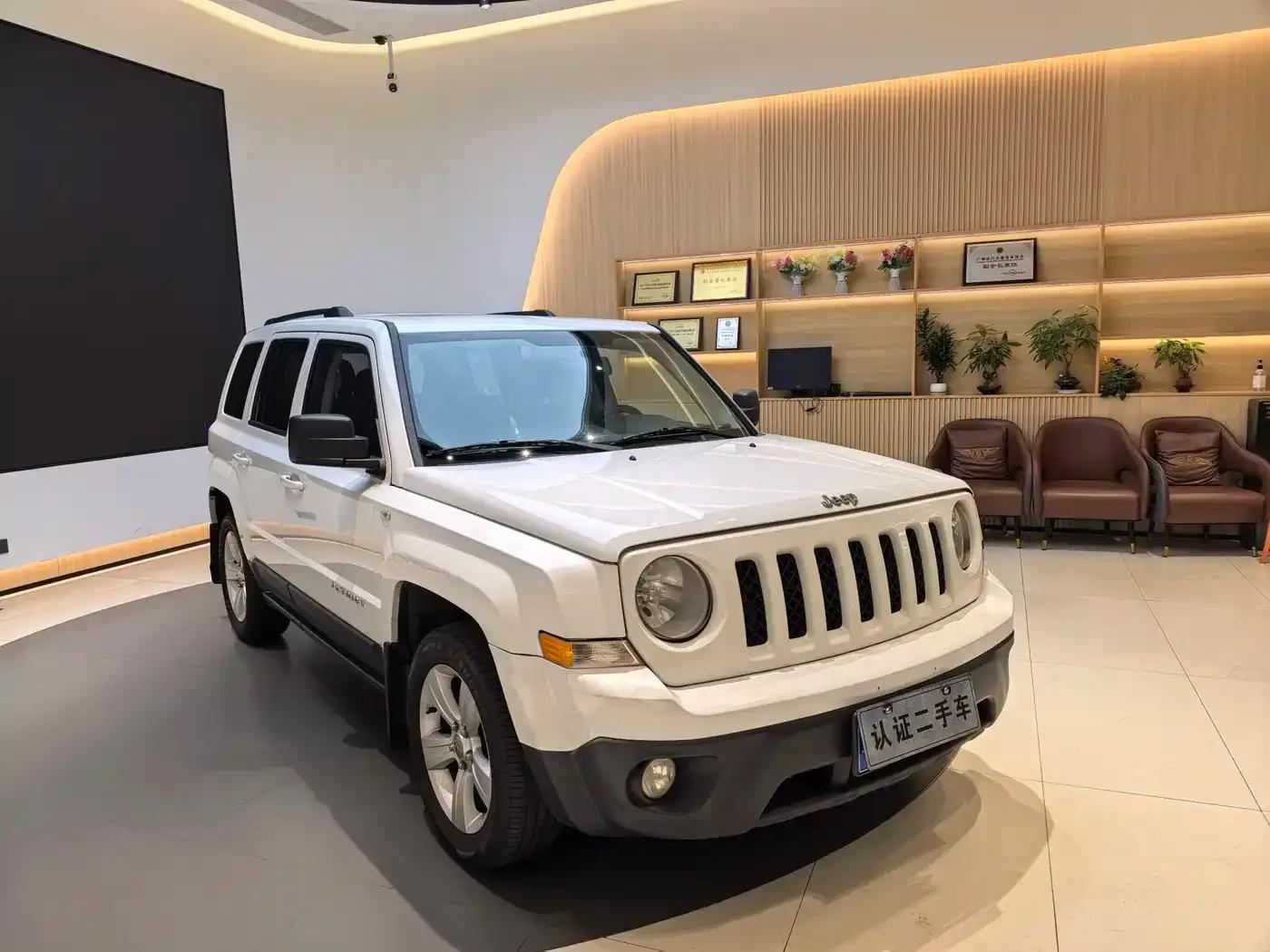 2014 Jeep Compass 2.4L Sport Edition — миниатюра 3