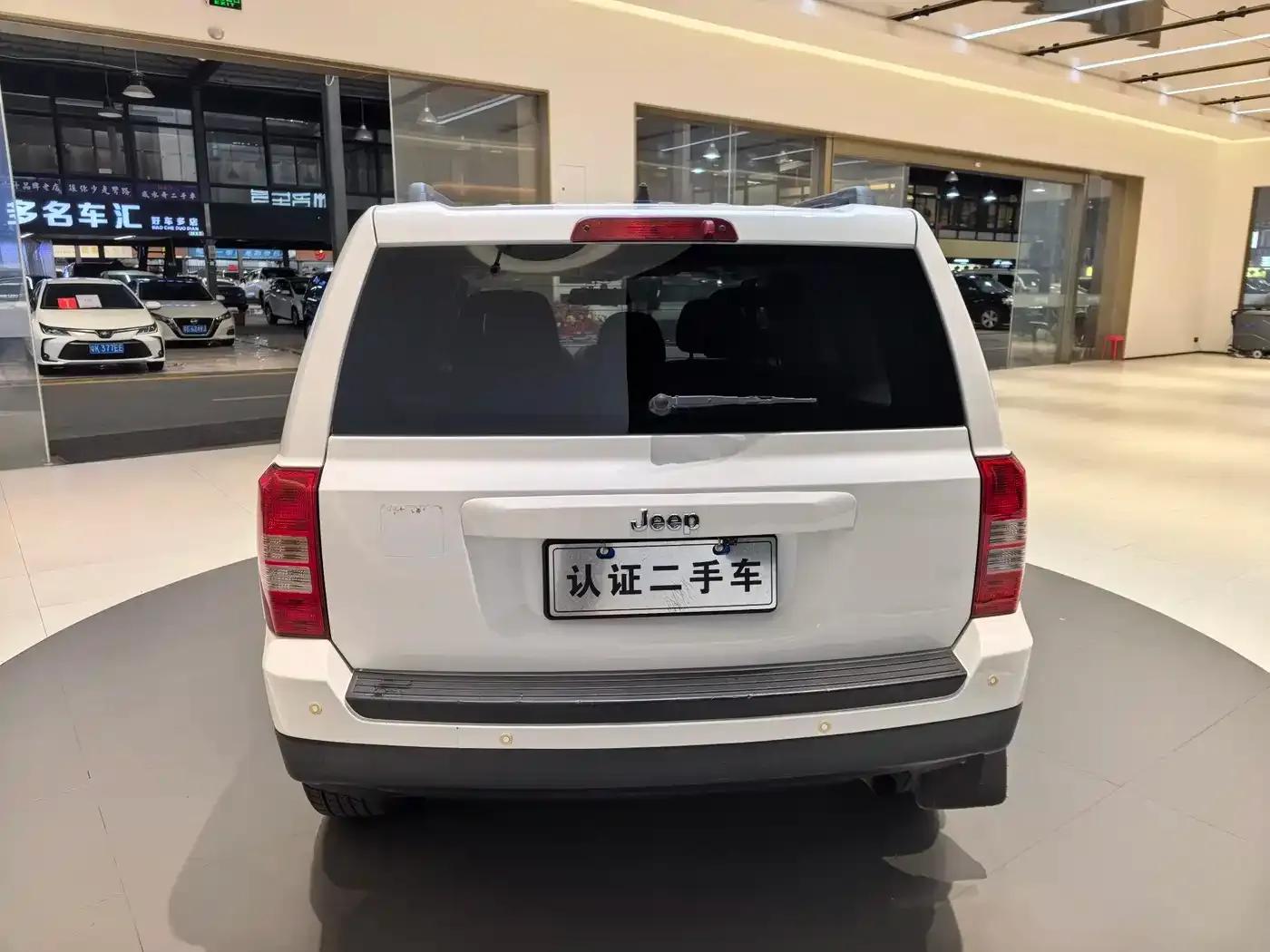2014 Jeep Compass 2.4L Sport Edition — миниатюра 5