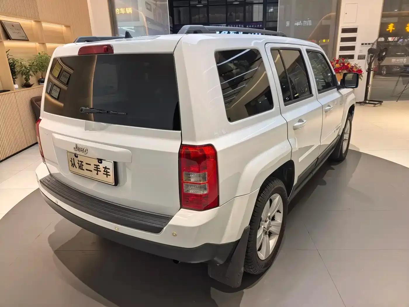 2014 Jeep Compass 2.4L Sport Edition — миниатюра 6