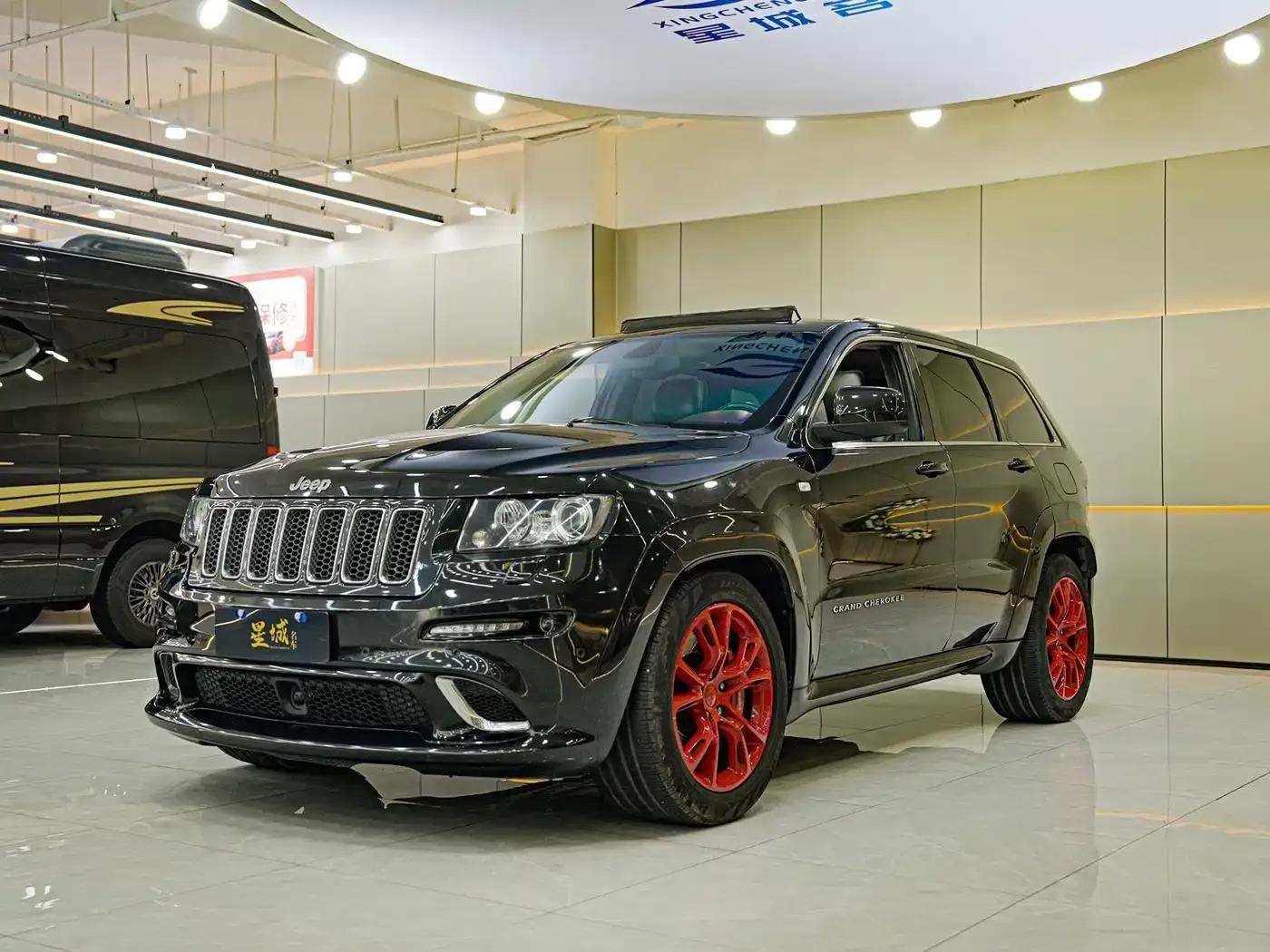 2012 Jeep Grand Cherokee SRT 6.4L SRT8 — миниатюра 2