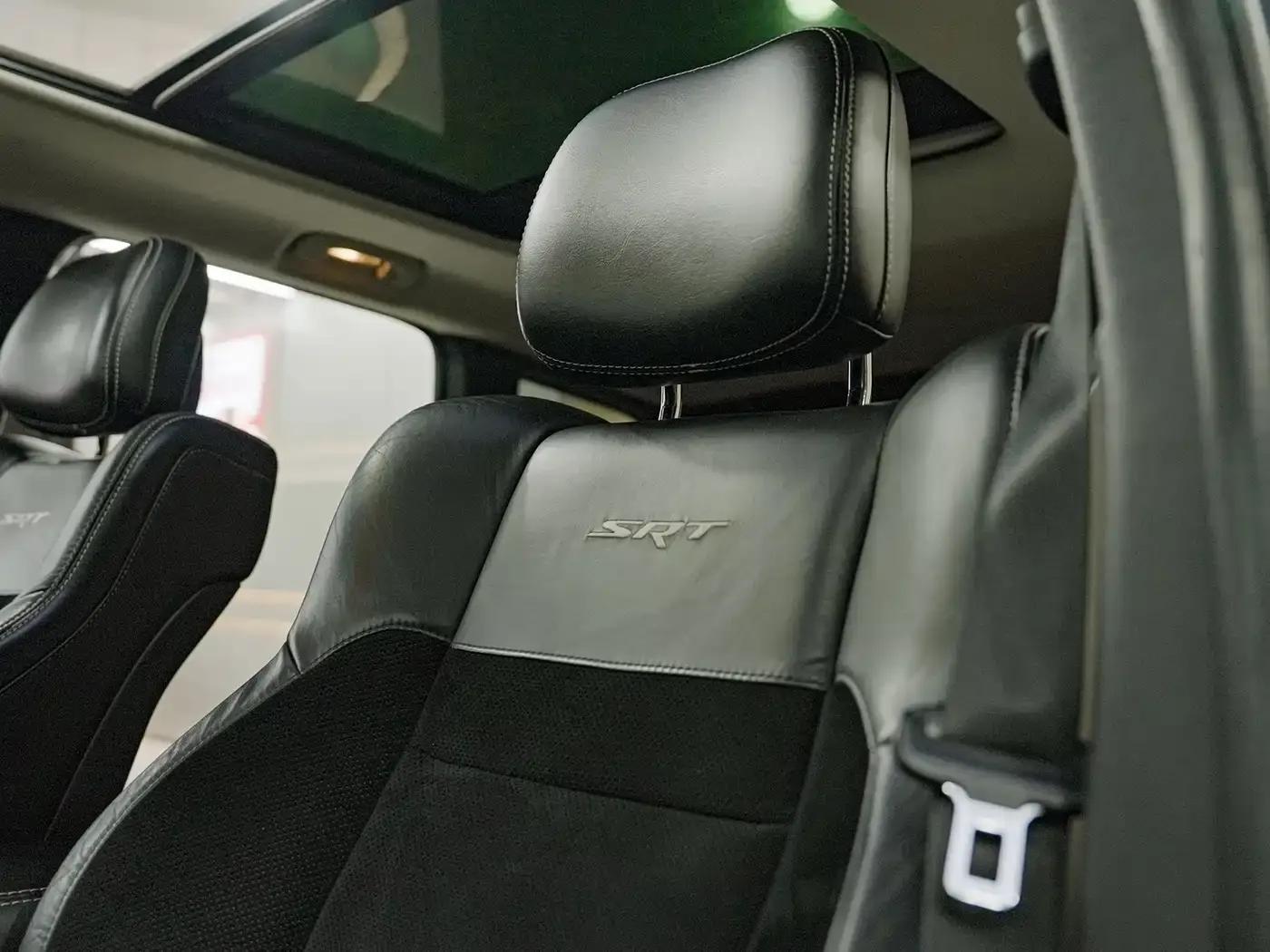 2012 Jeep Grand Cherokee SRT 6.4L SRT8 — миниатюра 21