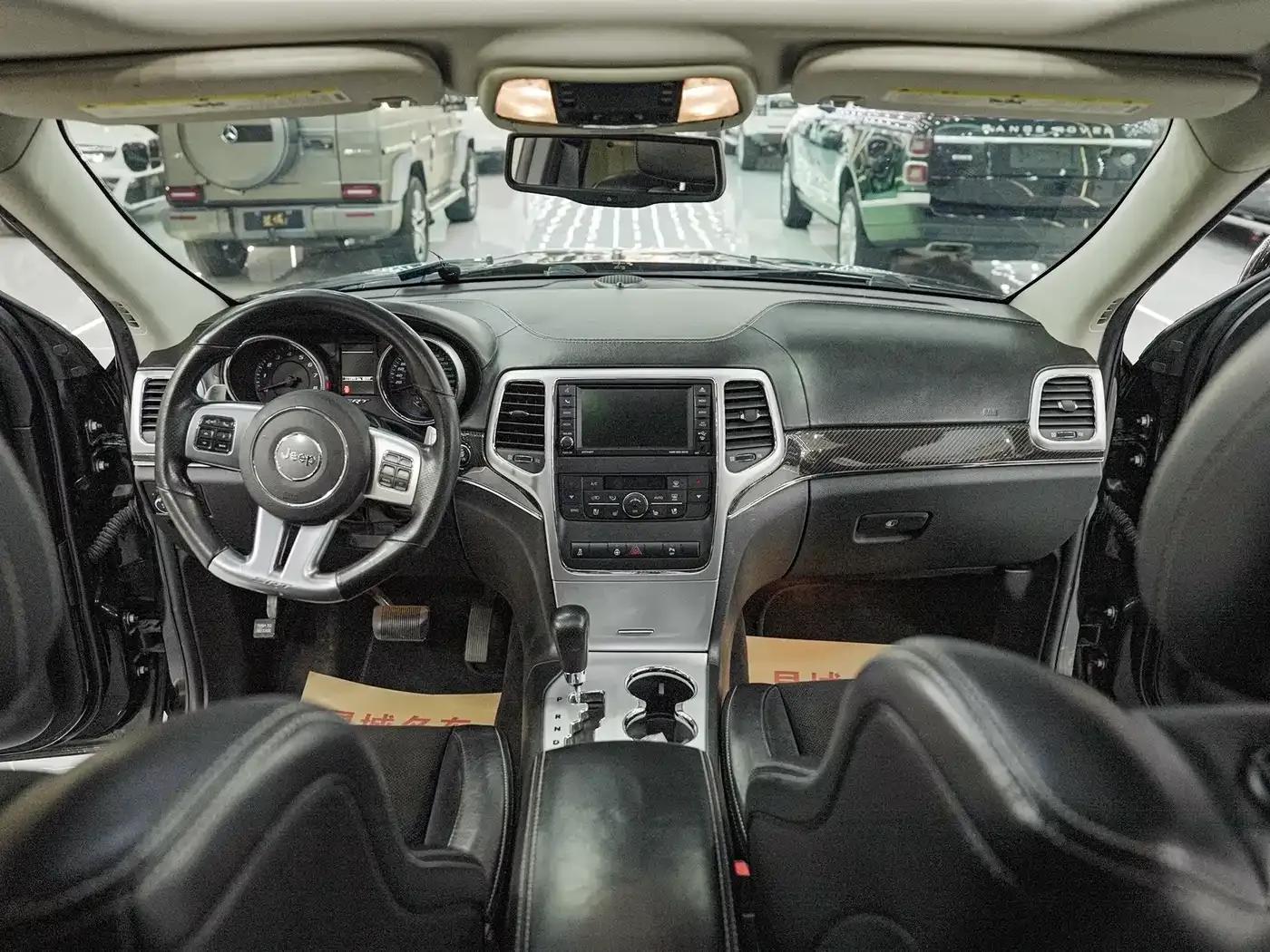 2012 Jeep Grand Cherokee SRT 6.4L SRT8 — миниатюра 9
