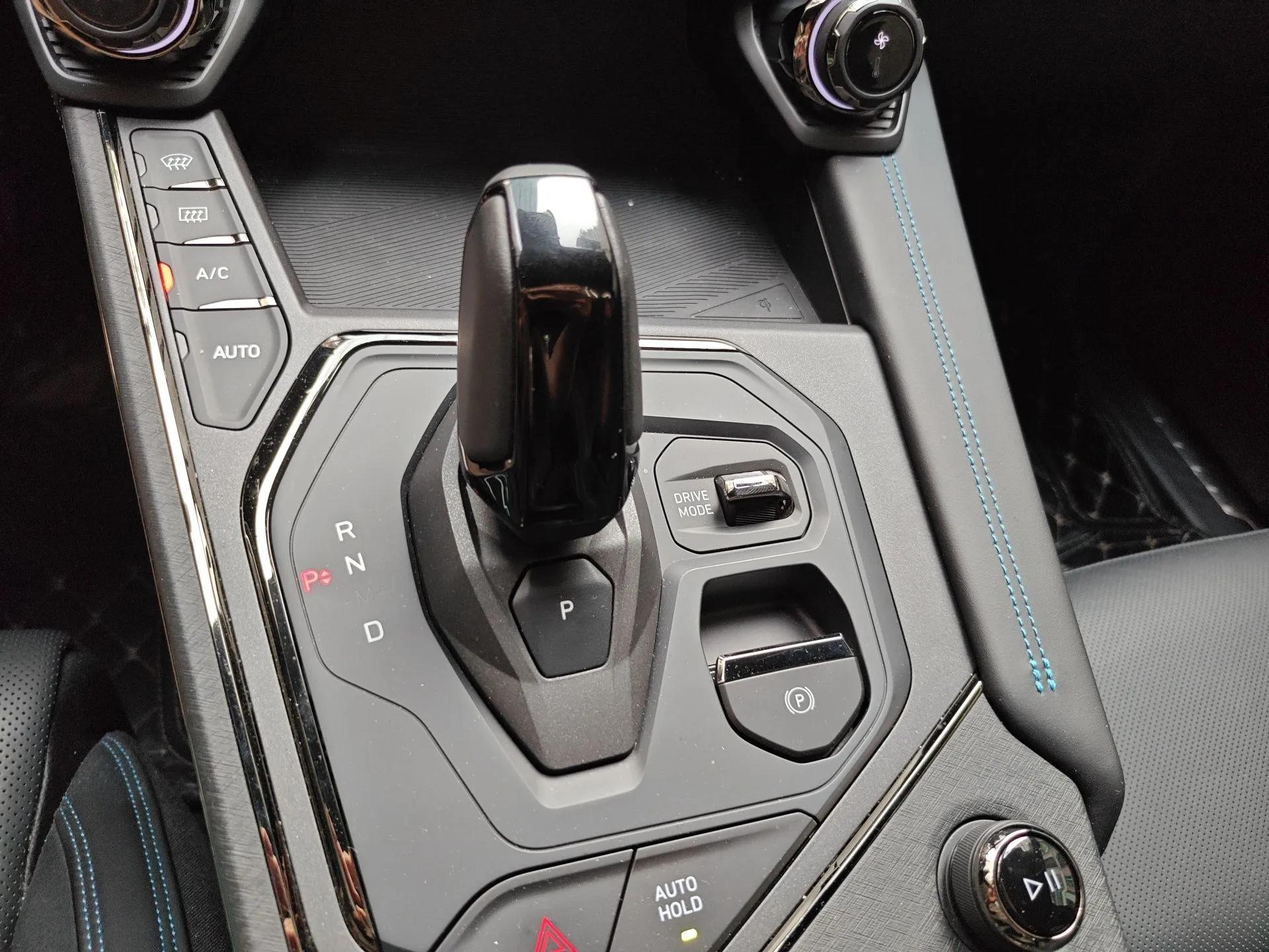 Lynk & Co 05 EM-P 2021 1.5TD PHEV HALO — миниатюра 15