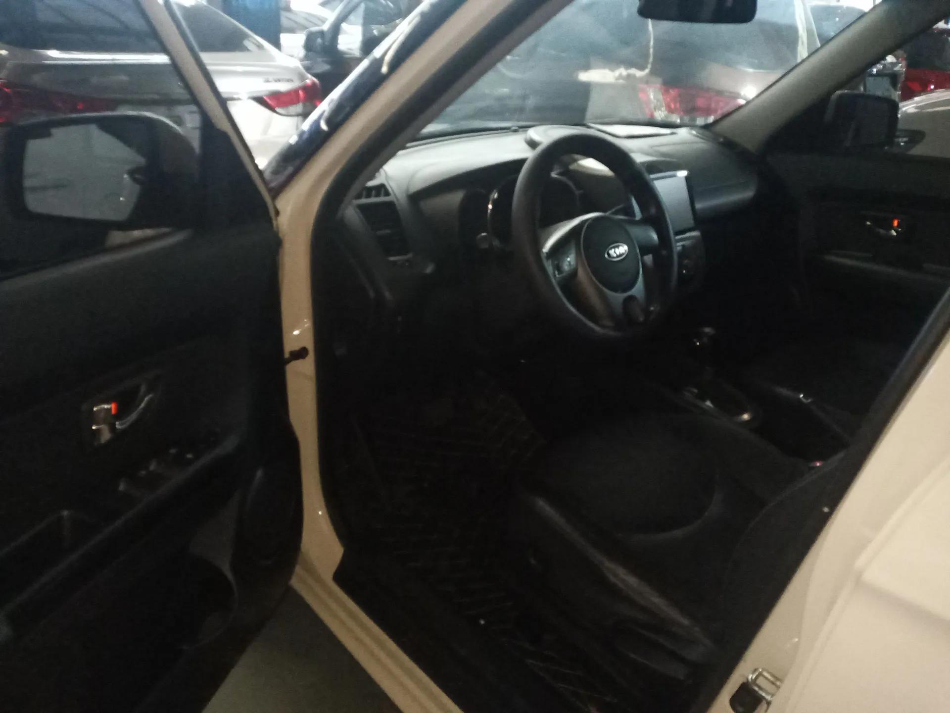 Kia Soul 2013 1.6L AT Premium — миниатюра 19