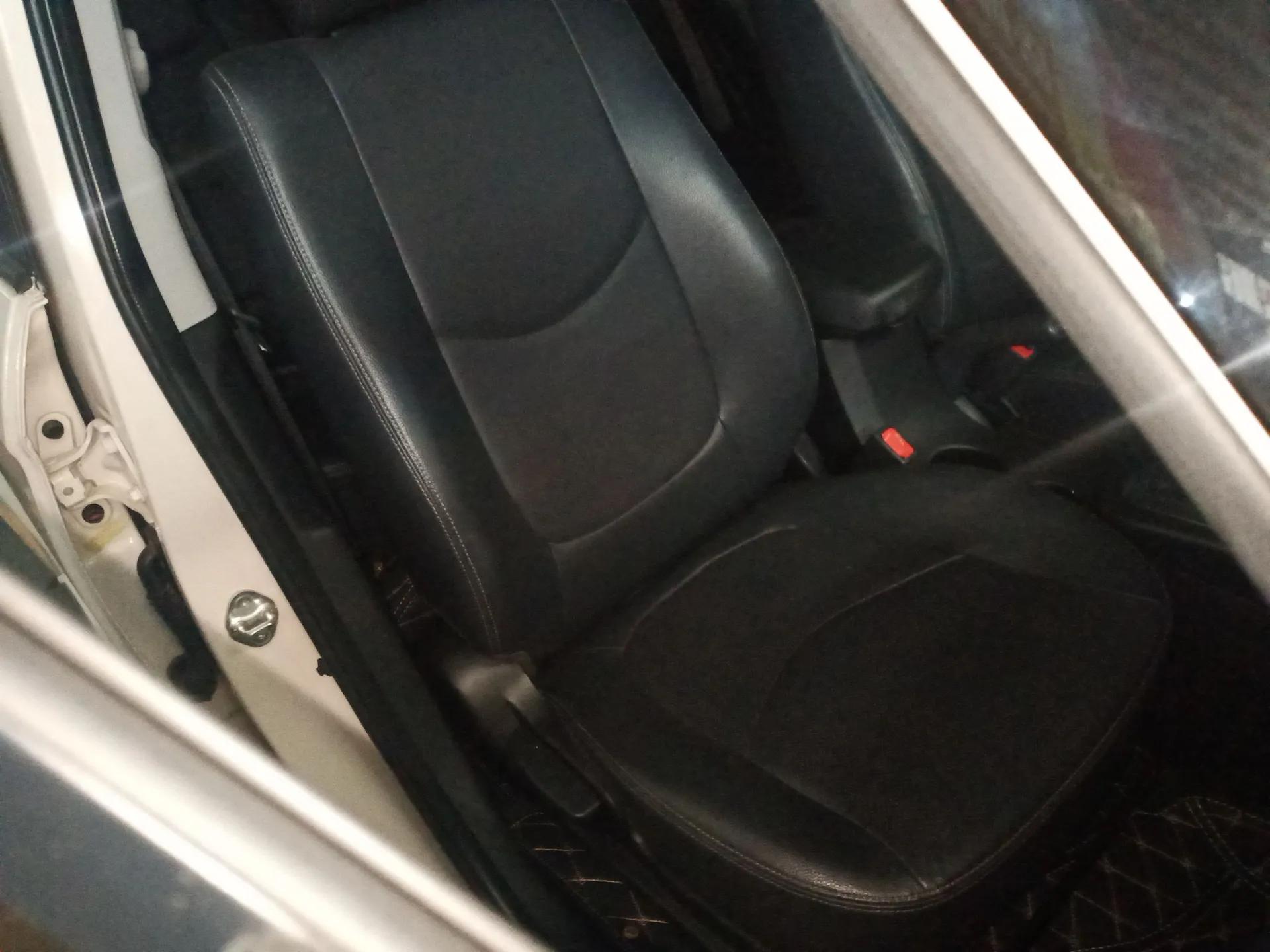 Kia Soul 2013 1.6L AT Premium — миниатюра 23