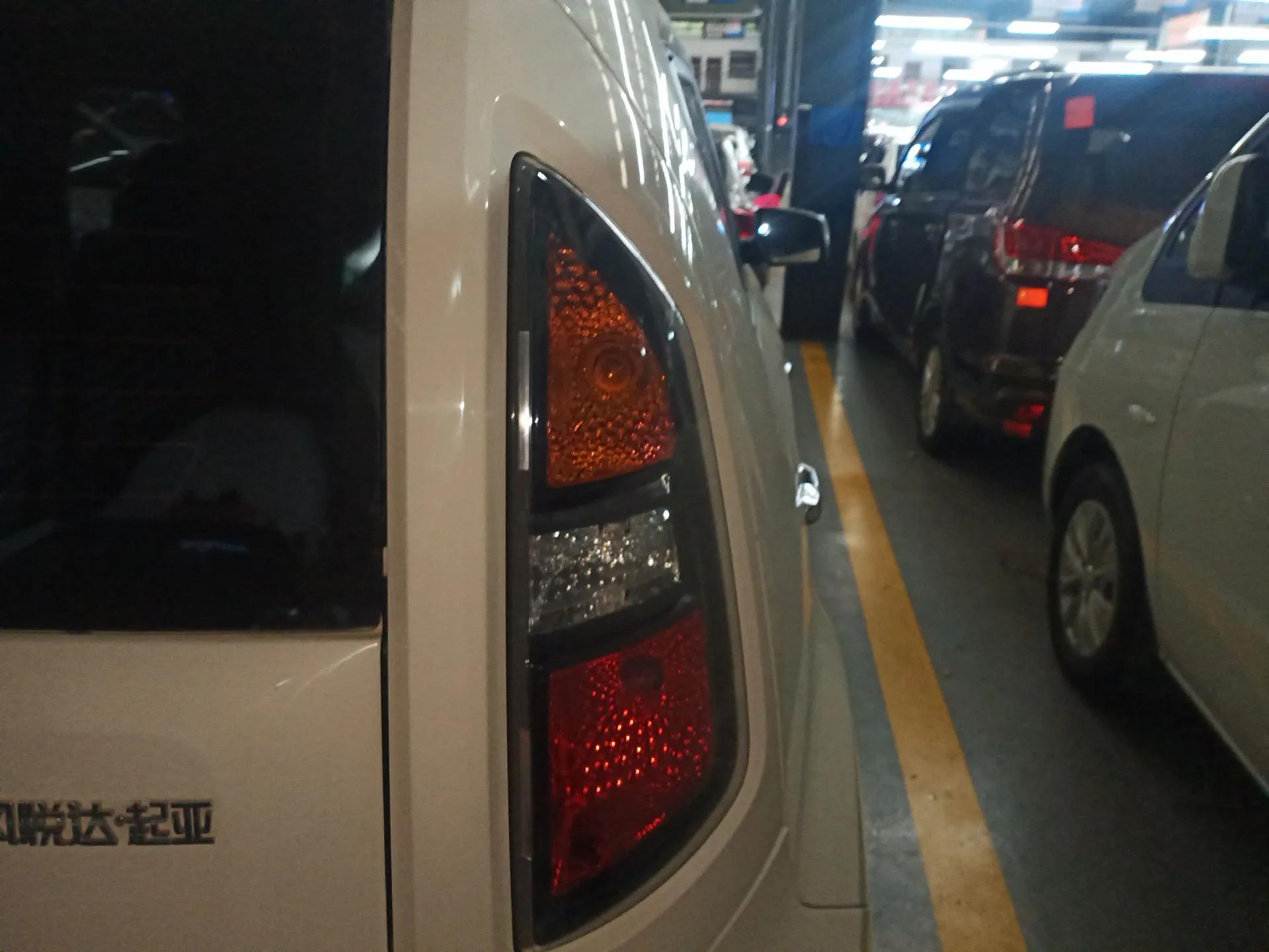 Kia Soul 2013 1.6L AT Premium — миниатюра 7