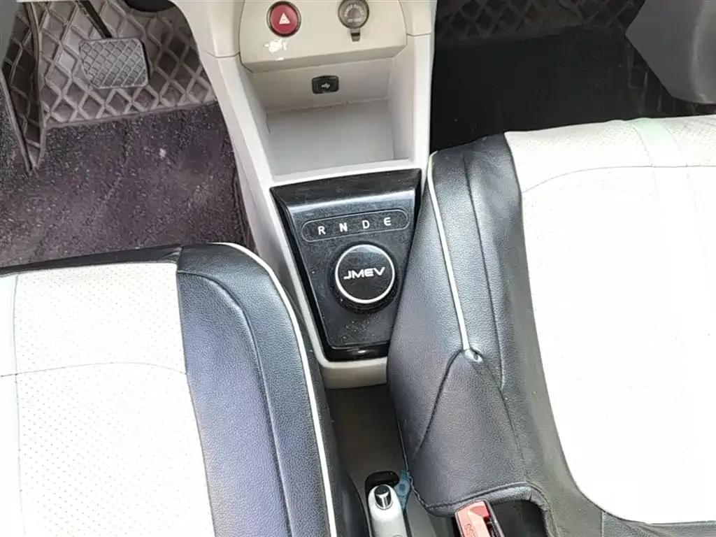 Yizhi EV2 2023 Auspicious Edition 201km Comfort Model — миниатюра 14