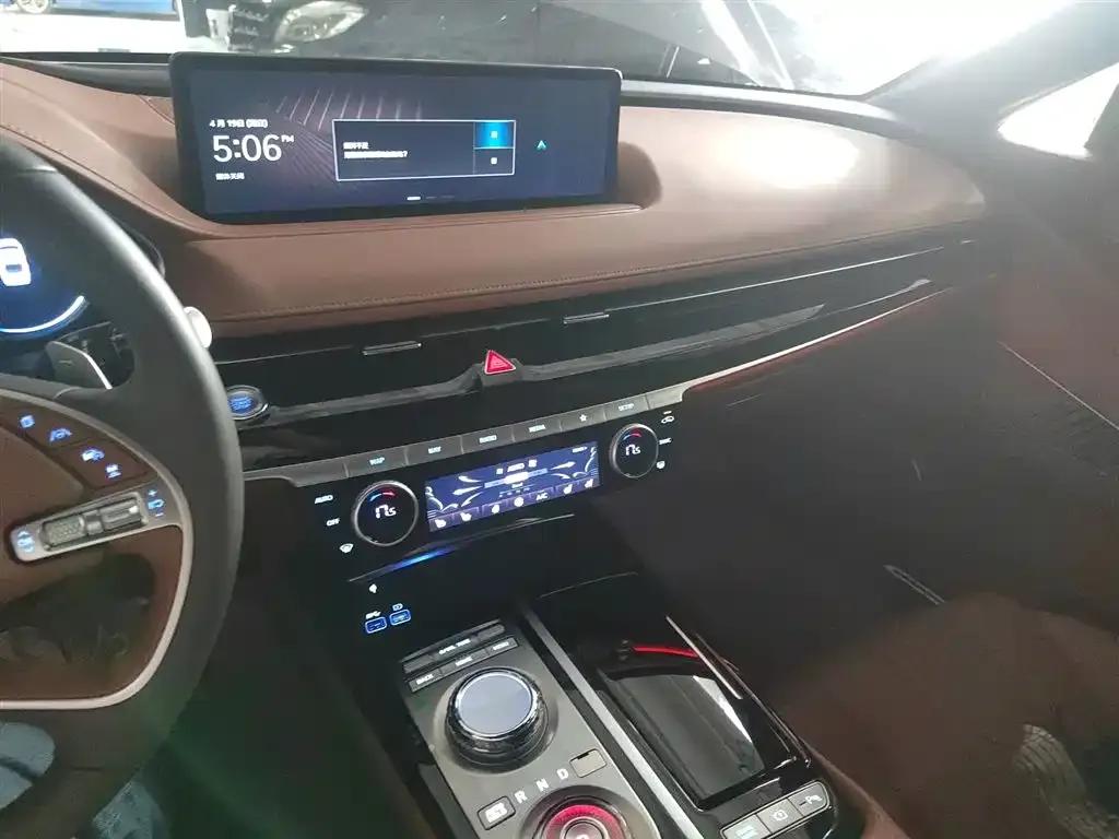 Genesis G80 2023 2.5T Rear-Wheel Drive Luxury Edition — миниатюра 13