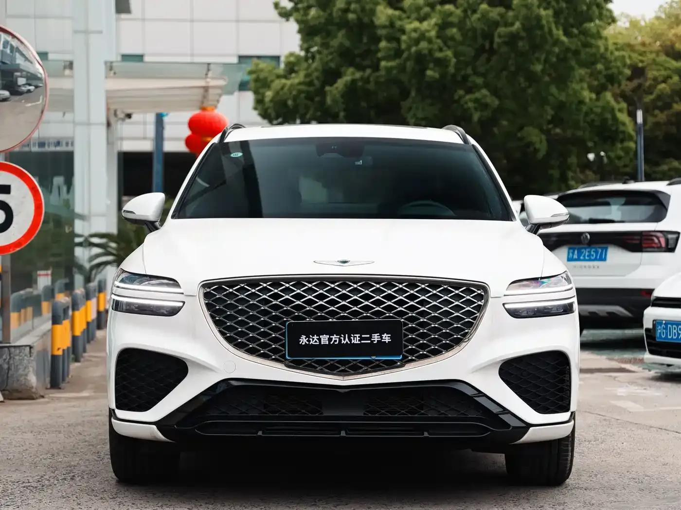 Genesis GV70 2023 2.5T 2WD Luxury Edition — миниатюра 4