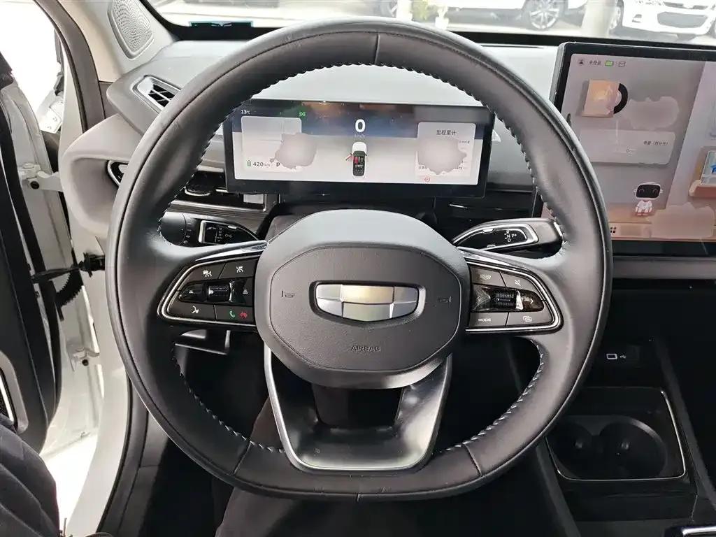 Geely Geometry G6 2022 Model 480 New Enjoyment Edition — миниатюра 3