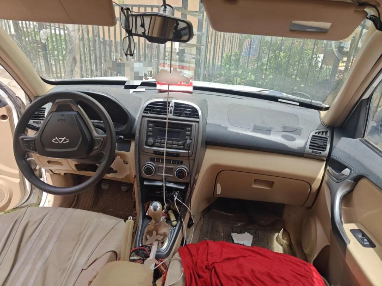 Chery Tiggo 2012 Elite Edition Facelift 1.6L Manual Comfort DVVT — миниатюра 10