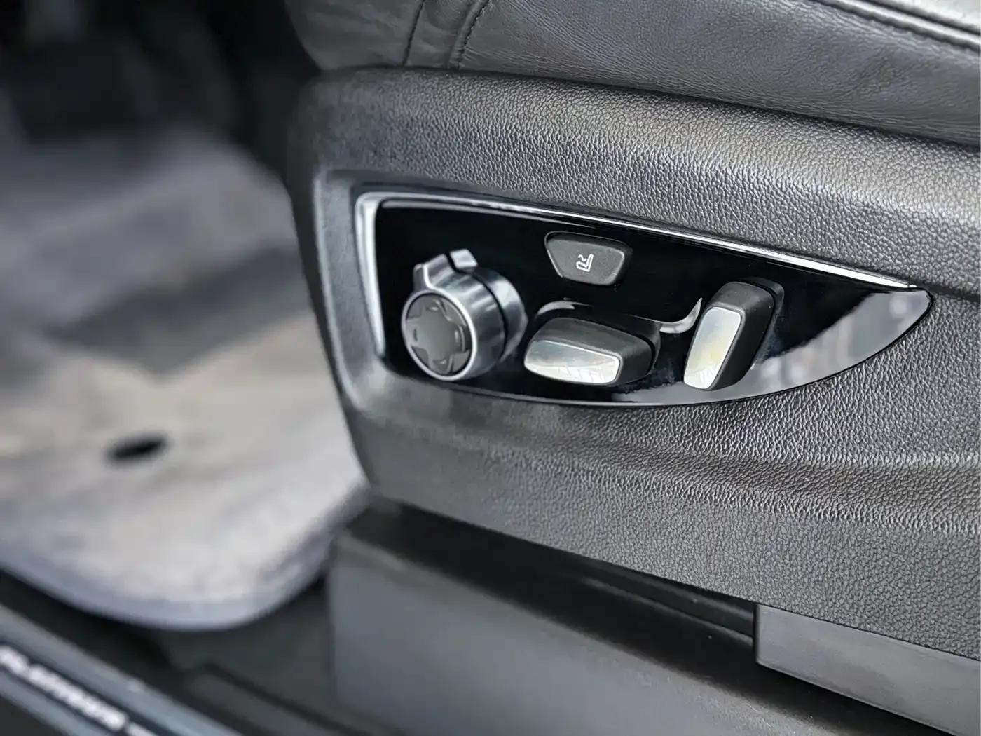 2017 Cadillac Escalade 6.2L ESV Platinum Edition Extended Wheelbase — миниатюра 14