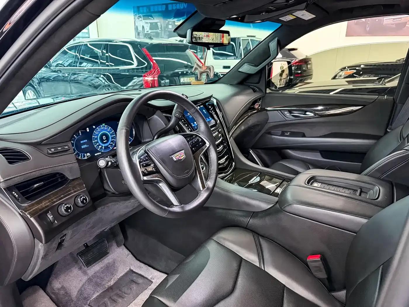2017 Cadillac Escalade 6.2L ESV Platinum Edition Extended Wheelbase — миниатюра 7
